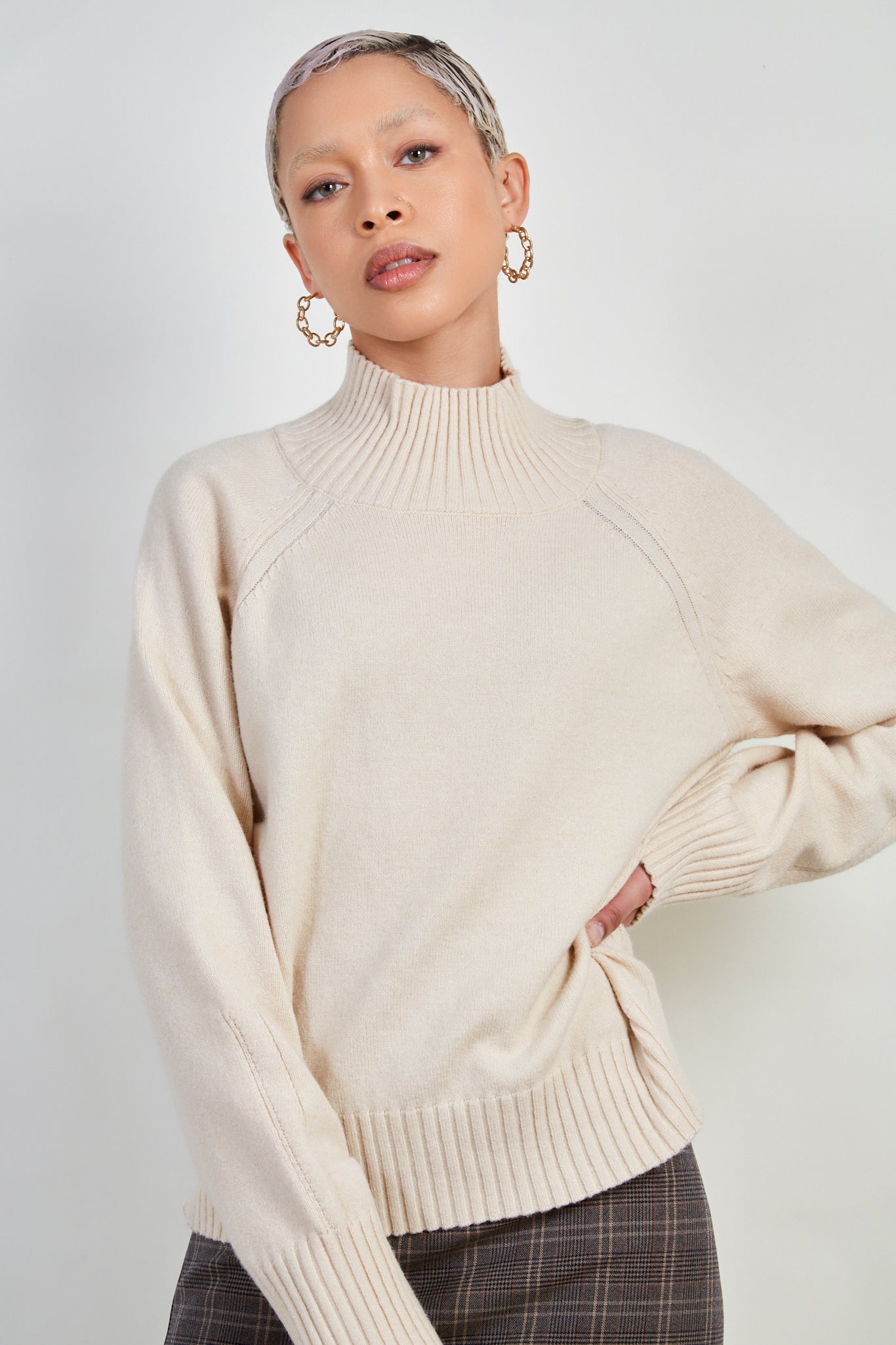 Ivory cashmere blend ribbed neck jumper_1