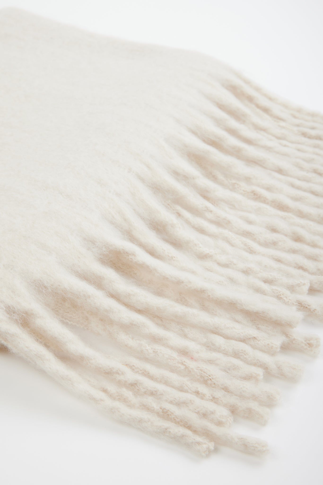 Ivory wide fuzzy thick scarf_4