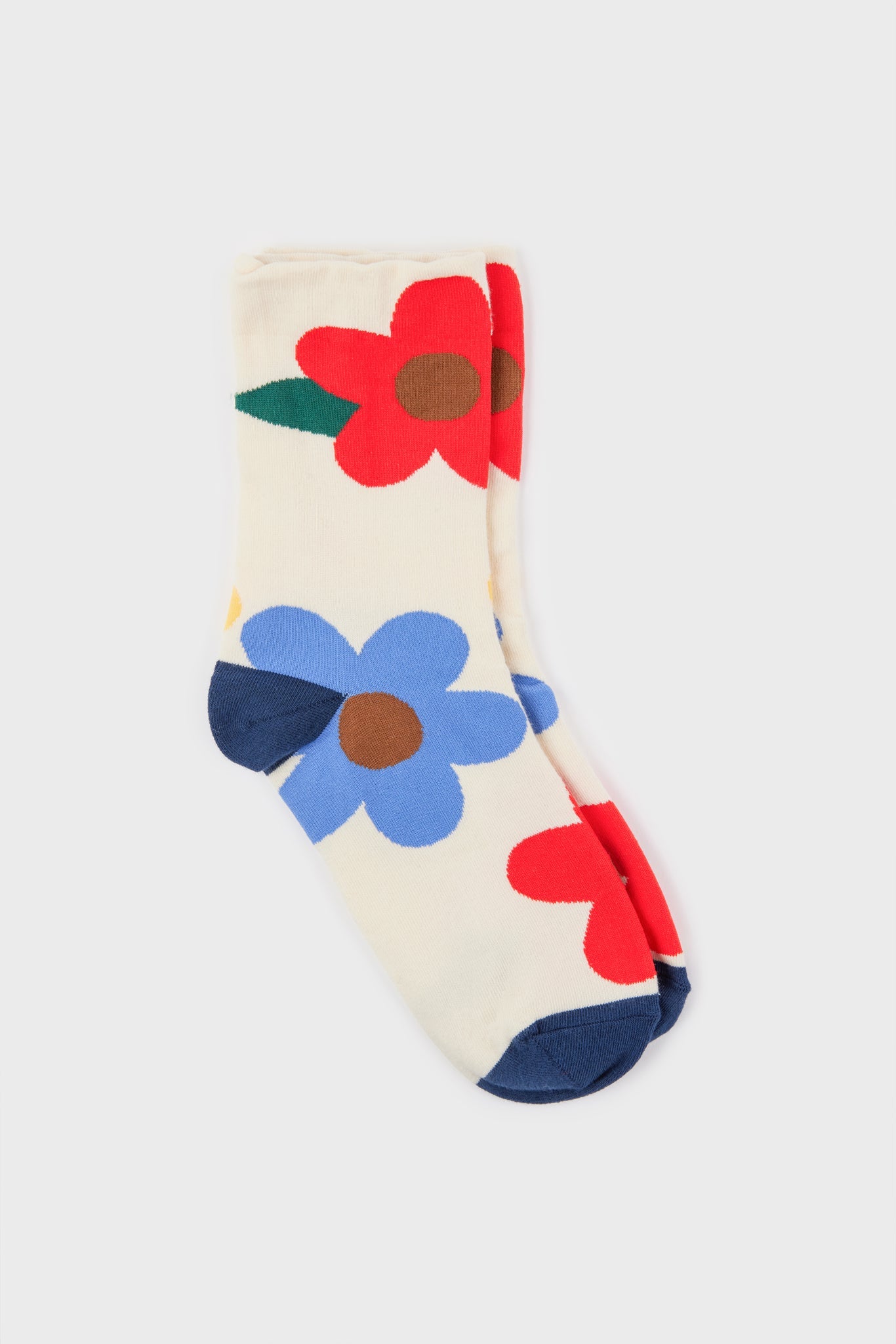 Ivory giant graphic flower socks_2