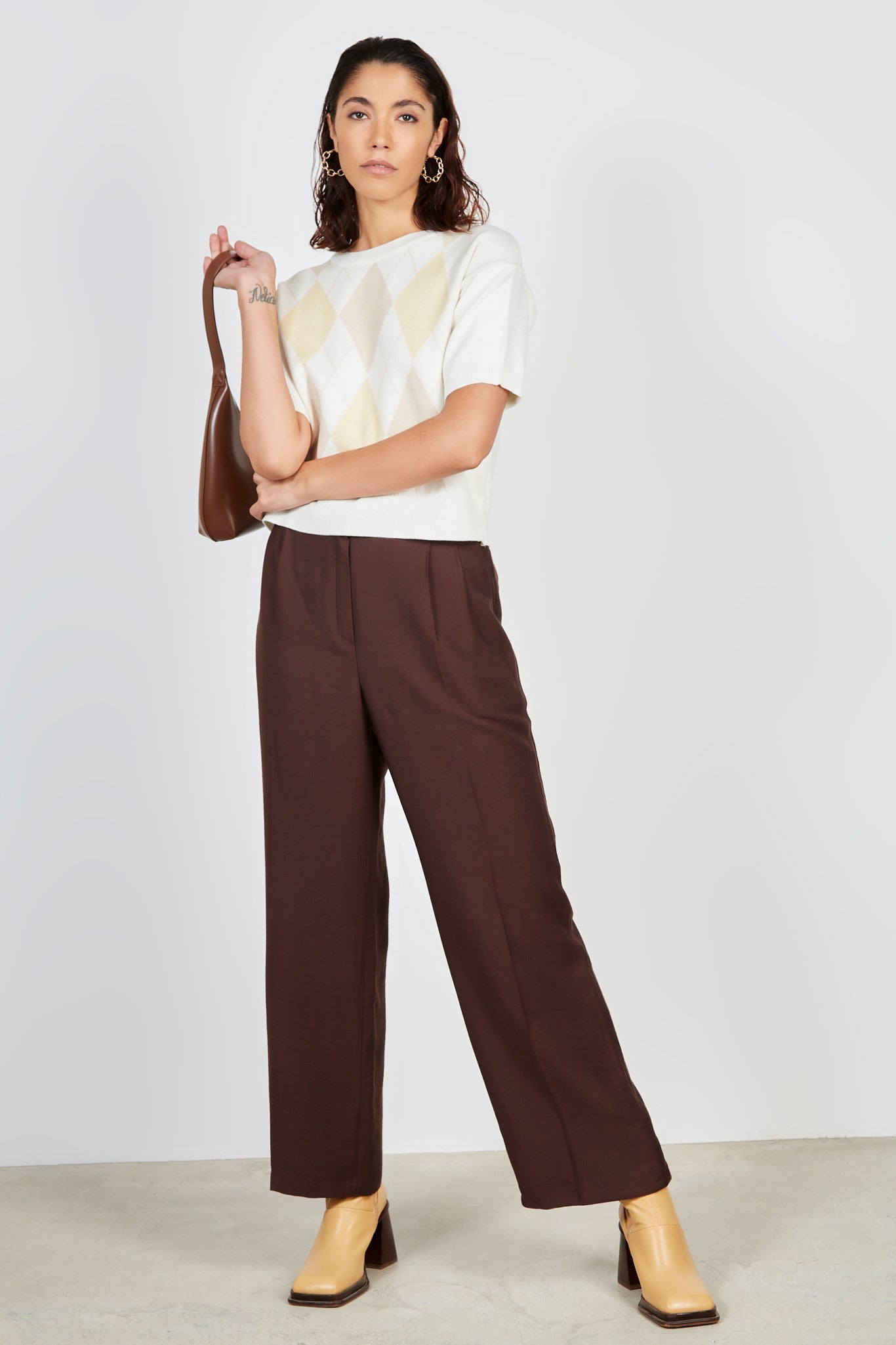 Ivory mustard and grey argyle short sleeved knit top_3