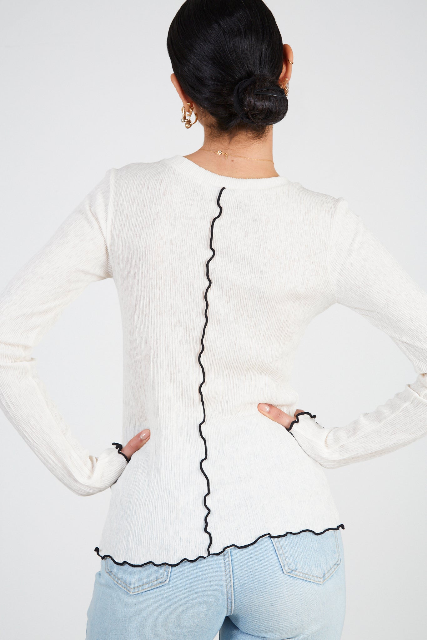 Ivory ribbed black trim top_2