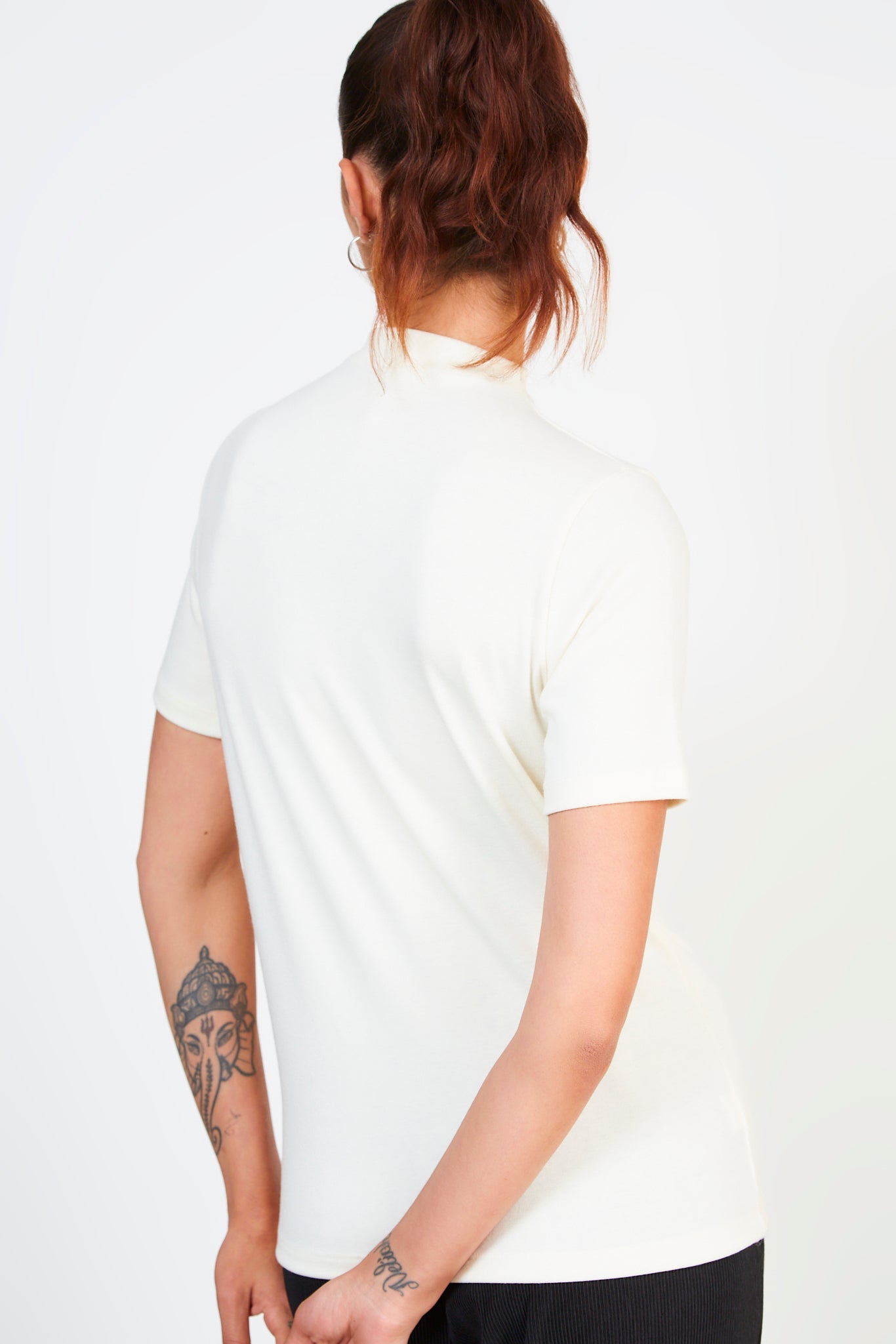 Ivory short sleeved mock neck tee_2
