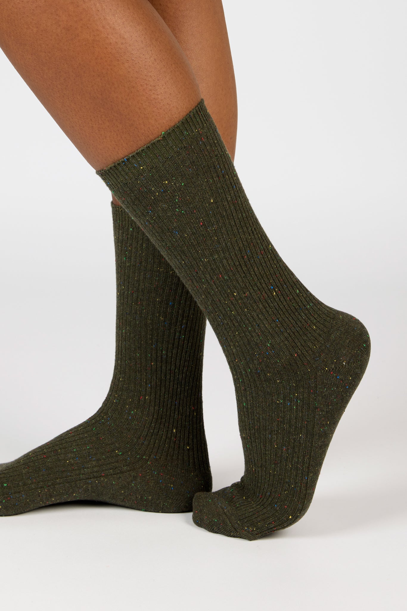 Khaki rainbow fleck ribbed socks_3
