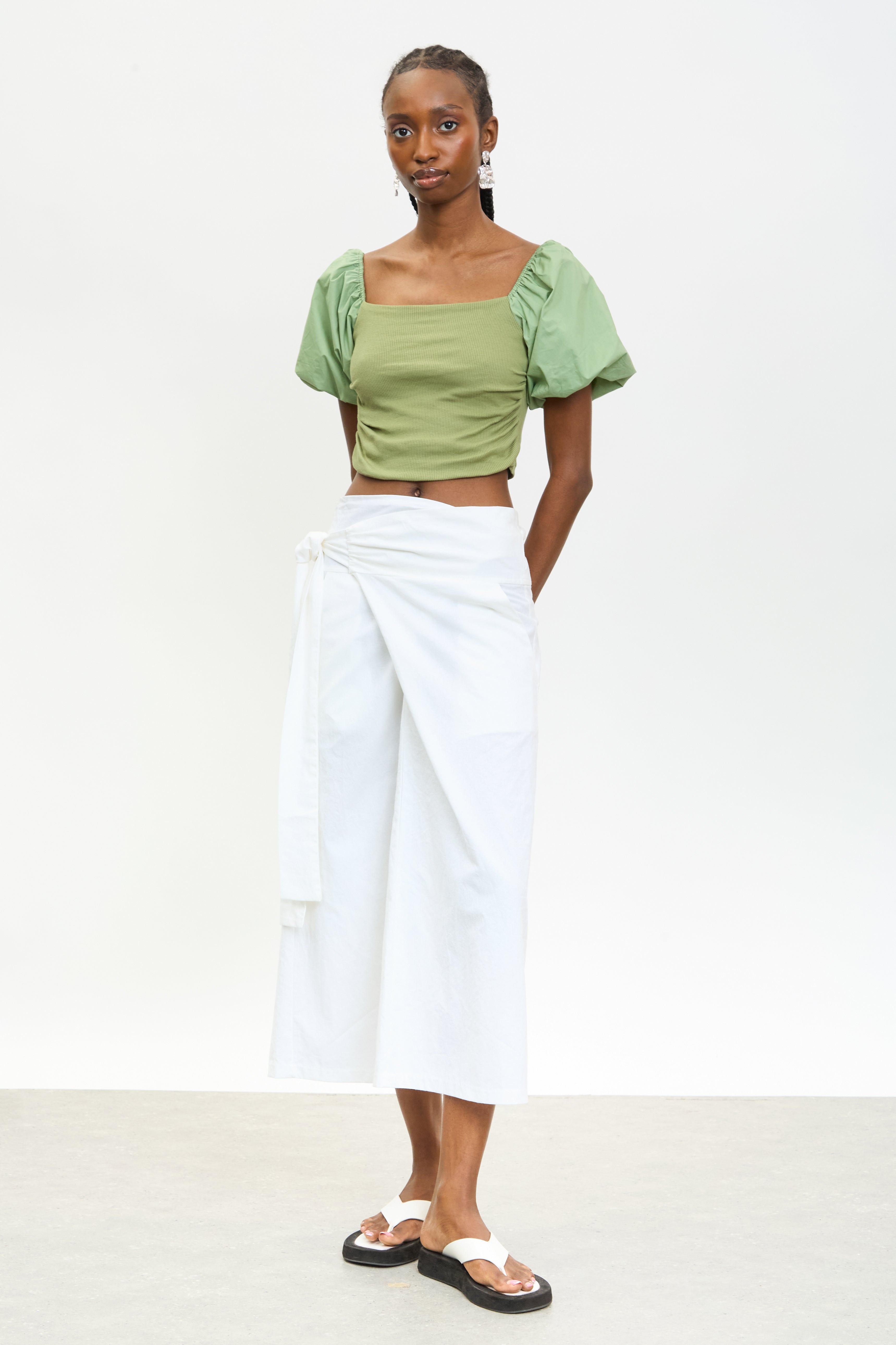 Khaki ribbed jersey contrast puff sleeve top_4