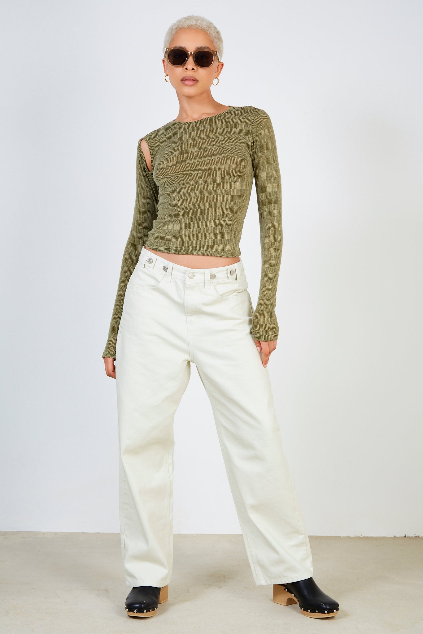 Khaki lined slit shoulder top_4