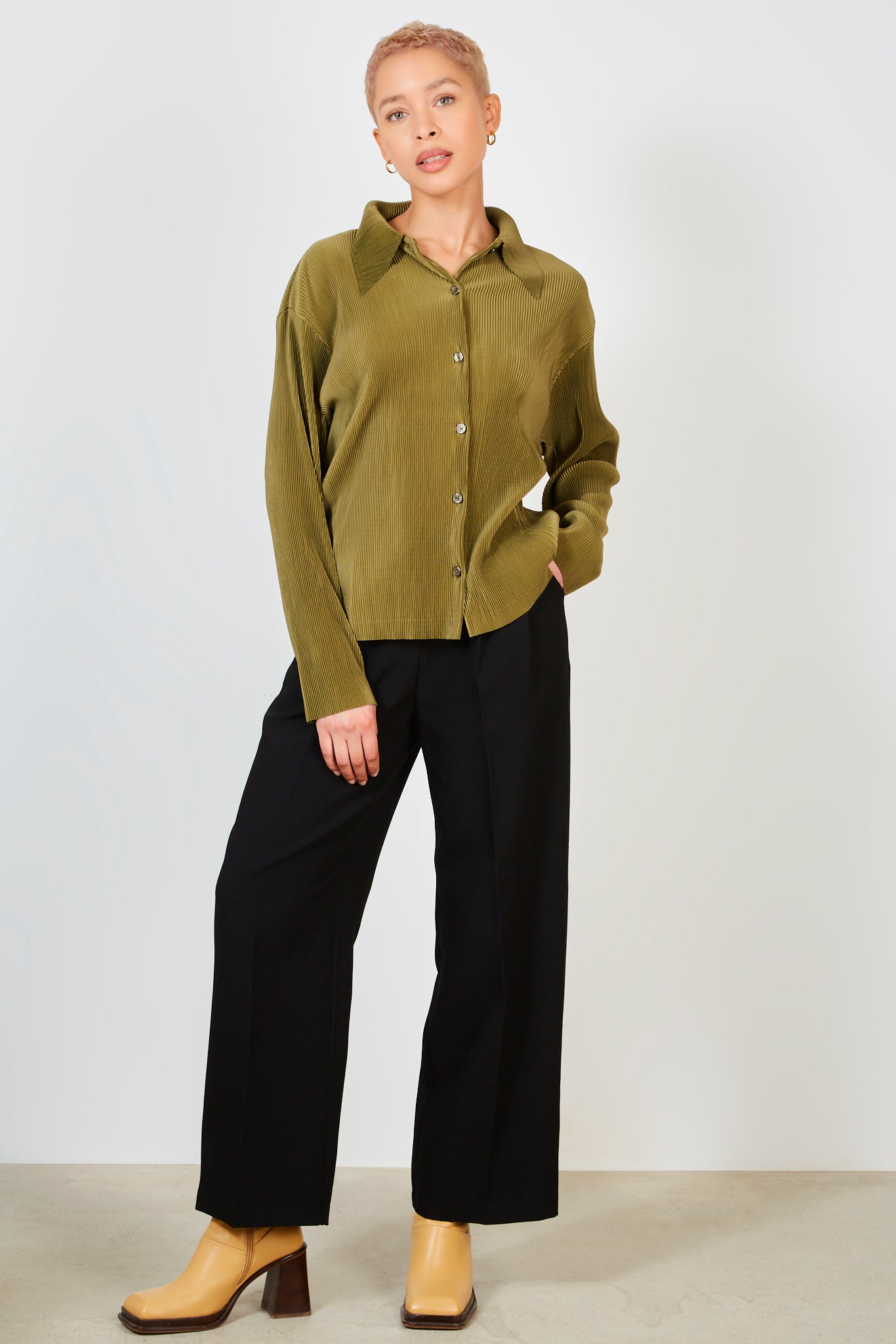 Khaki micro pleated long sleeved shirt_4