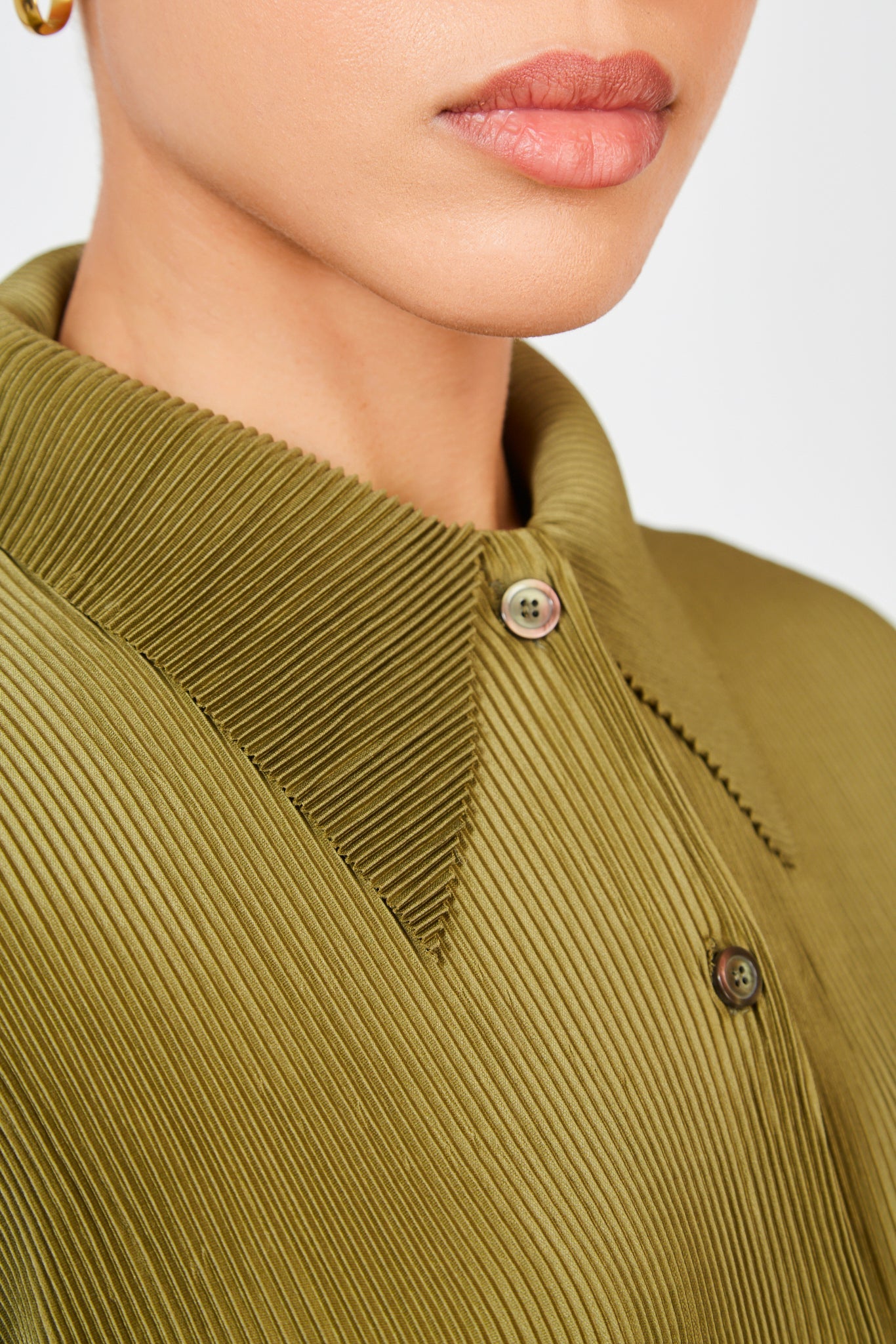 Khaki micro pleated long sleeved shirt_5