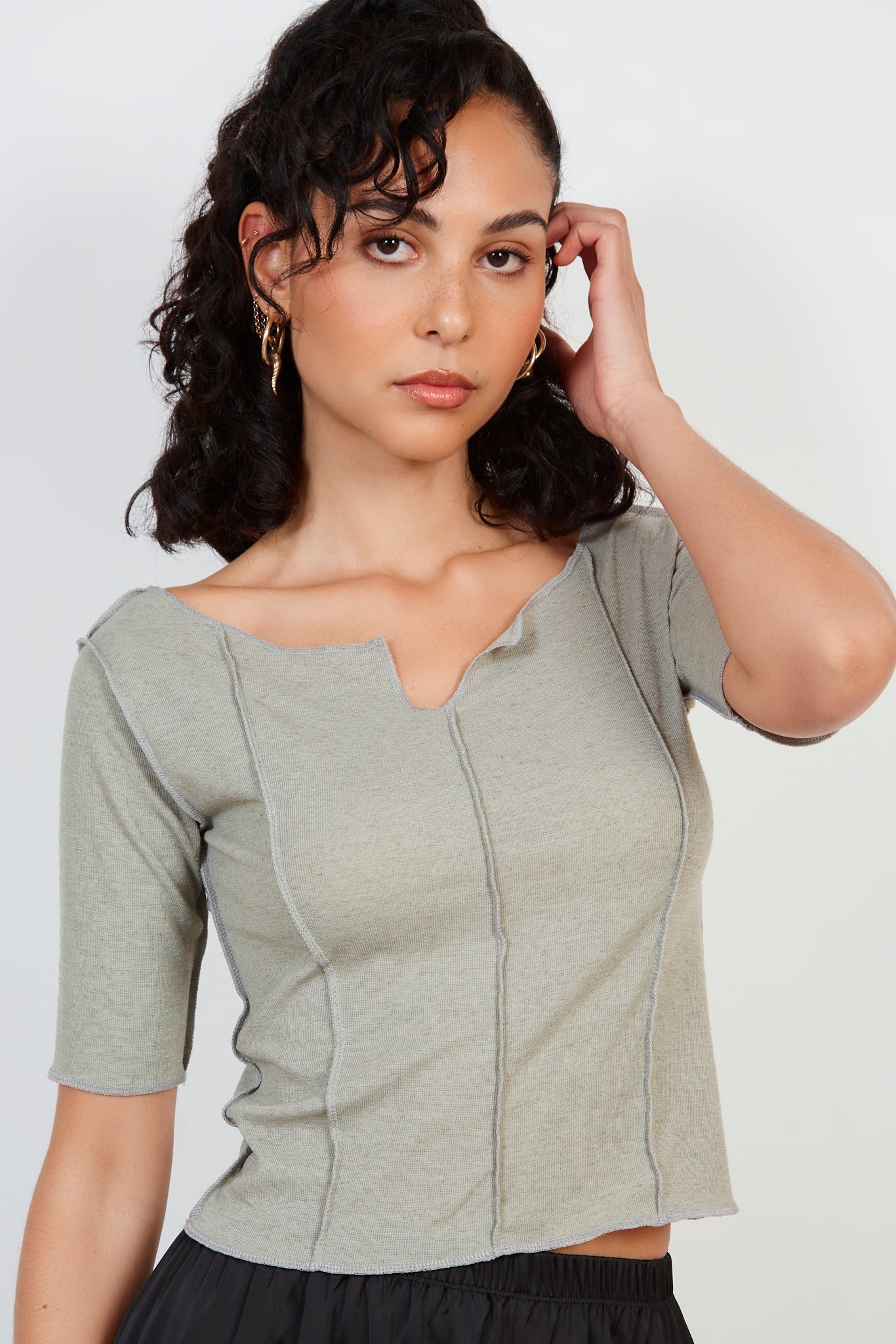 Khaki vertical trim short sleeve top_1