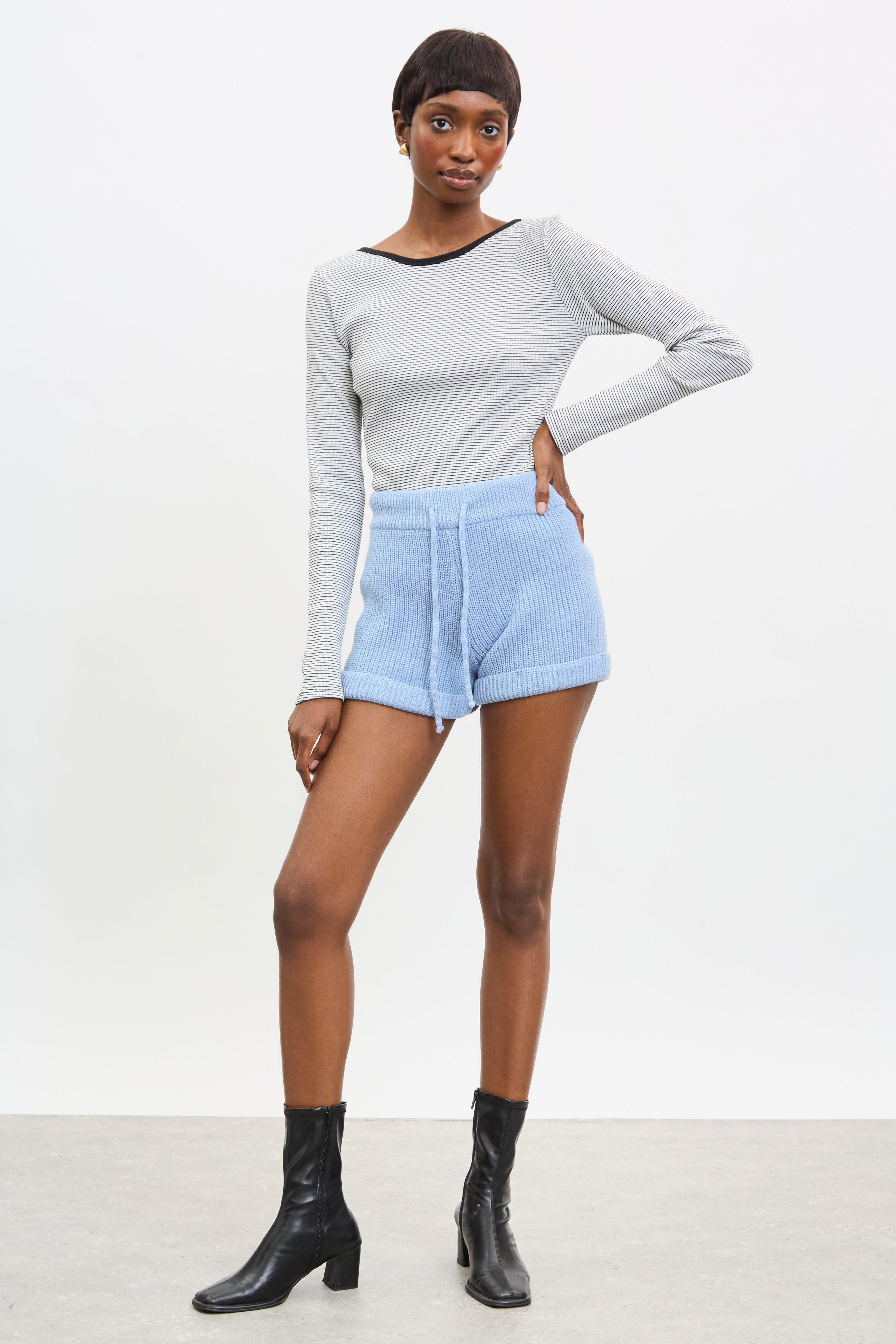 Light blue drawstring knit shorts_4