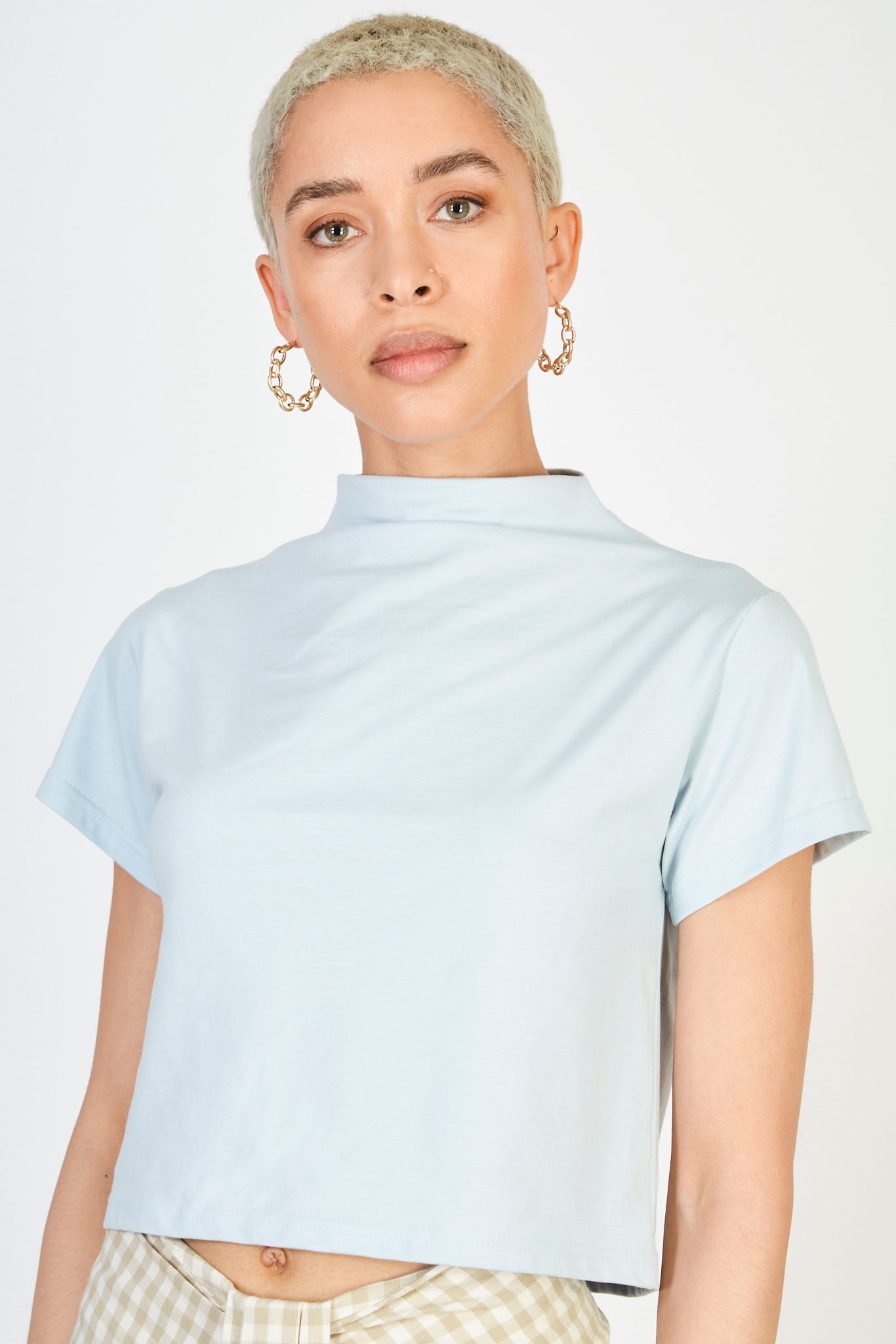 Light blue mock neck tee_1