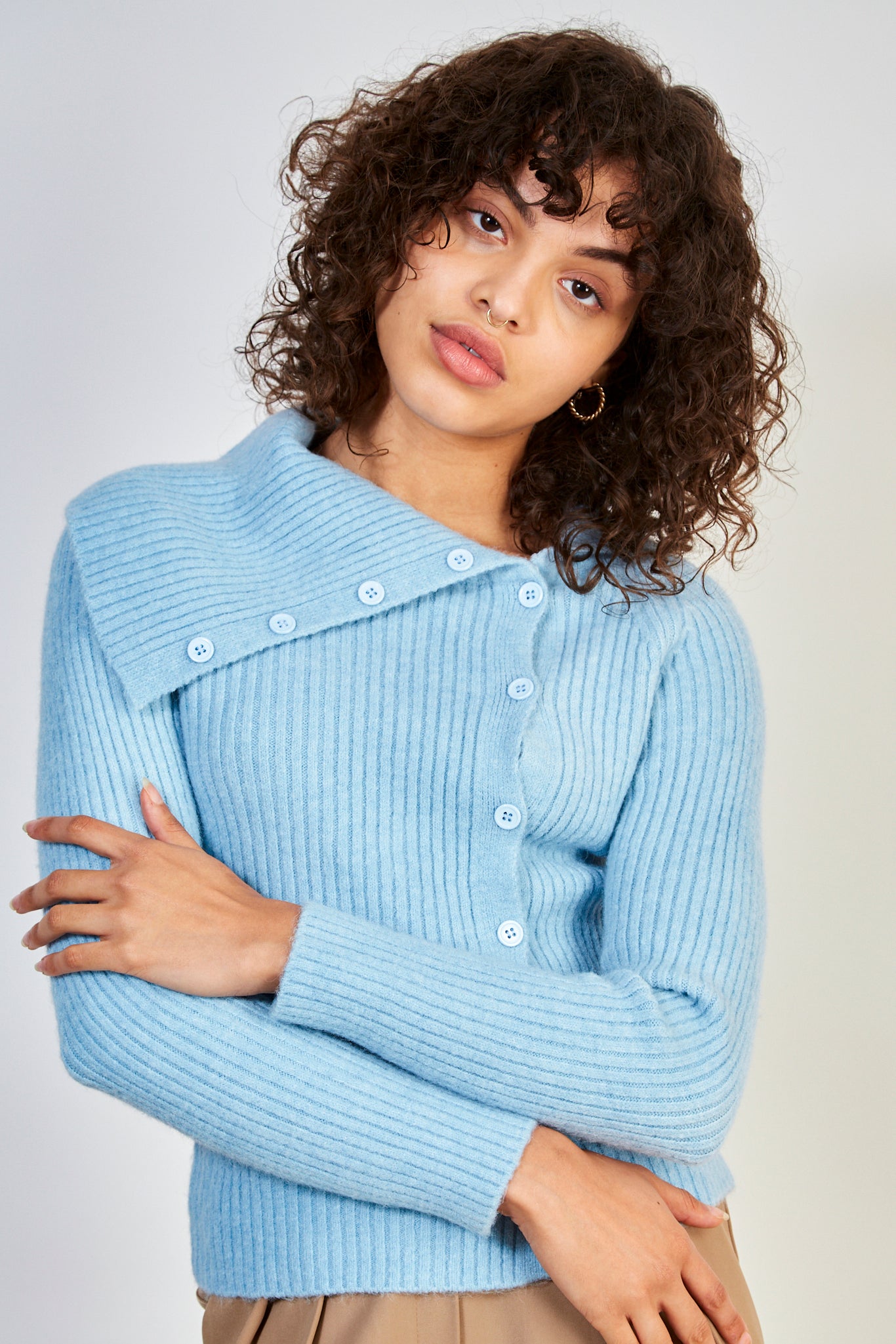 Light blue ribbed diagonal button jumper_2