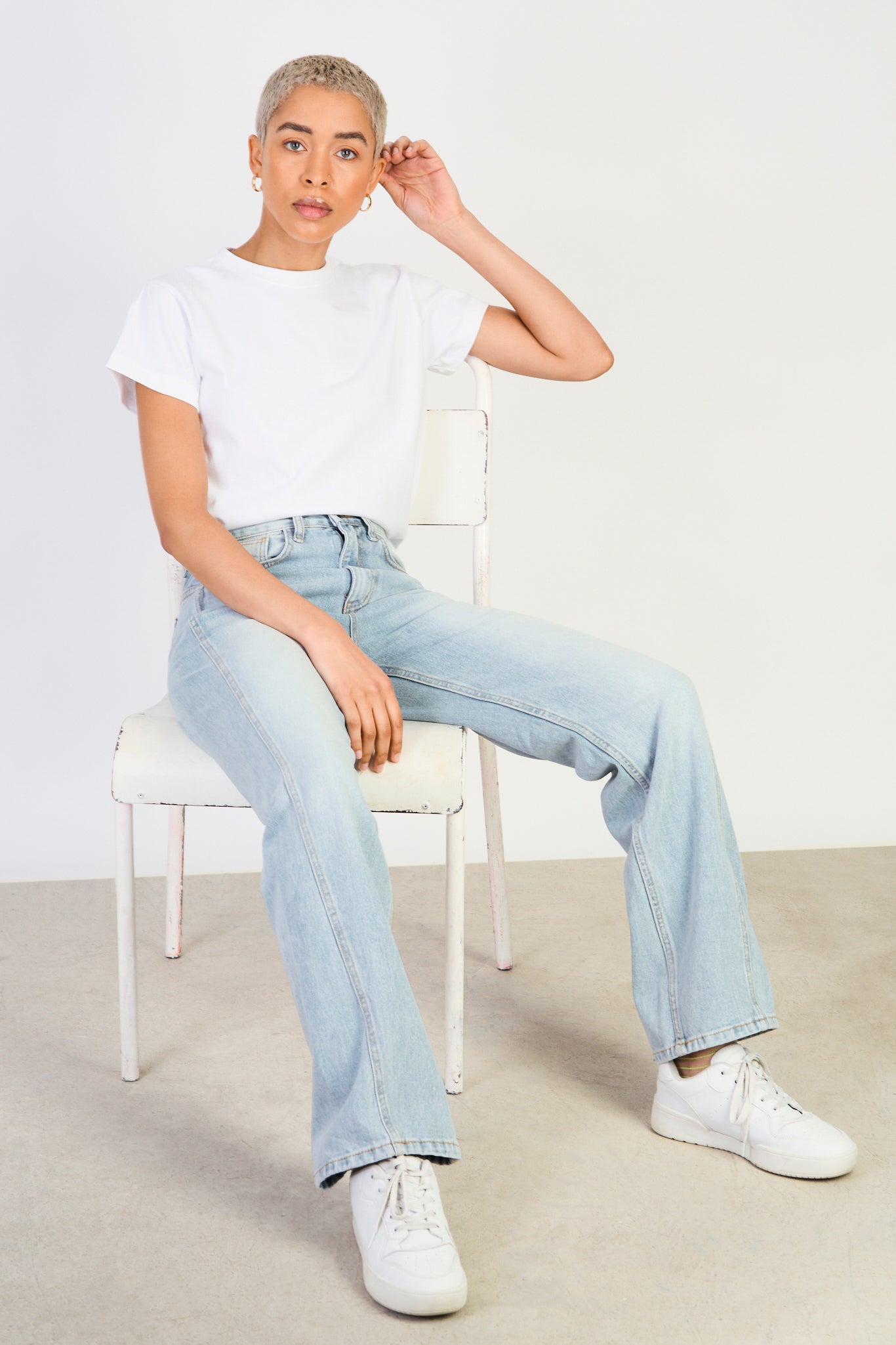 Light blue washed slim side seam jeans_5