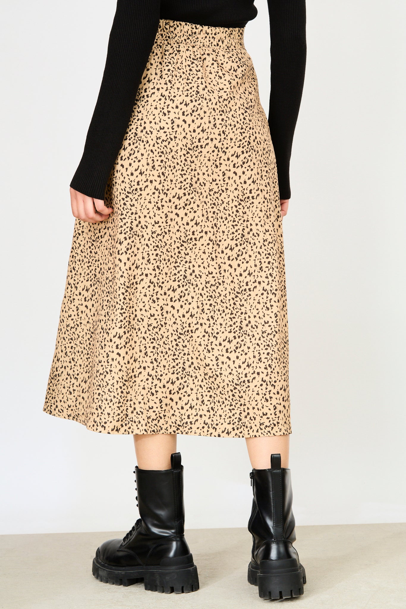 Light brown leopard print silky midi skirt_2