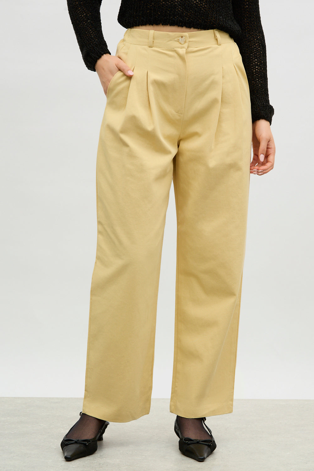 Light yellow double pleat trousers_1