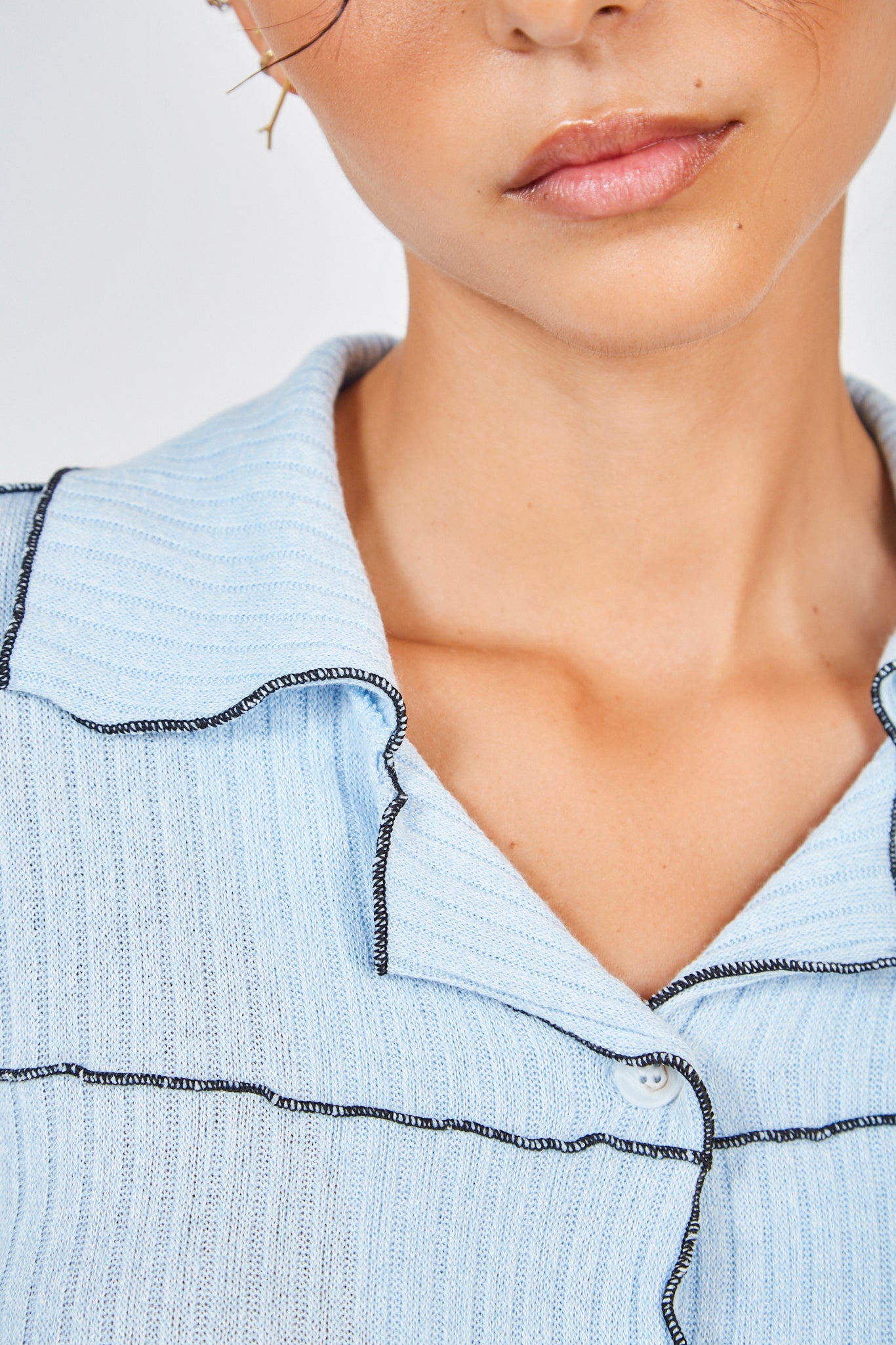 Light blue and black trim button up collar top_4