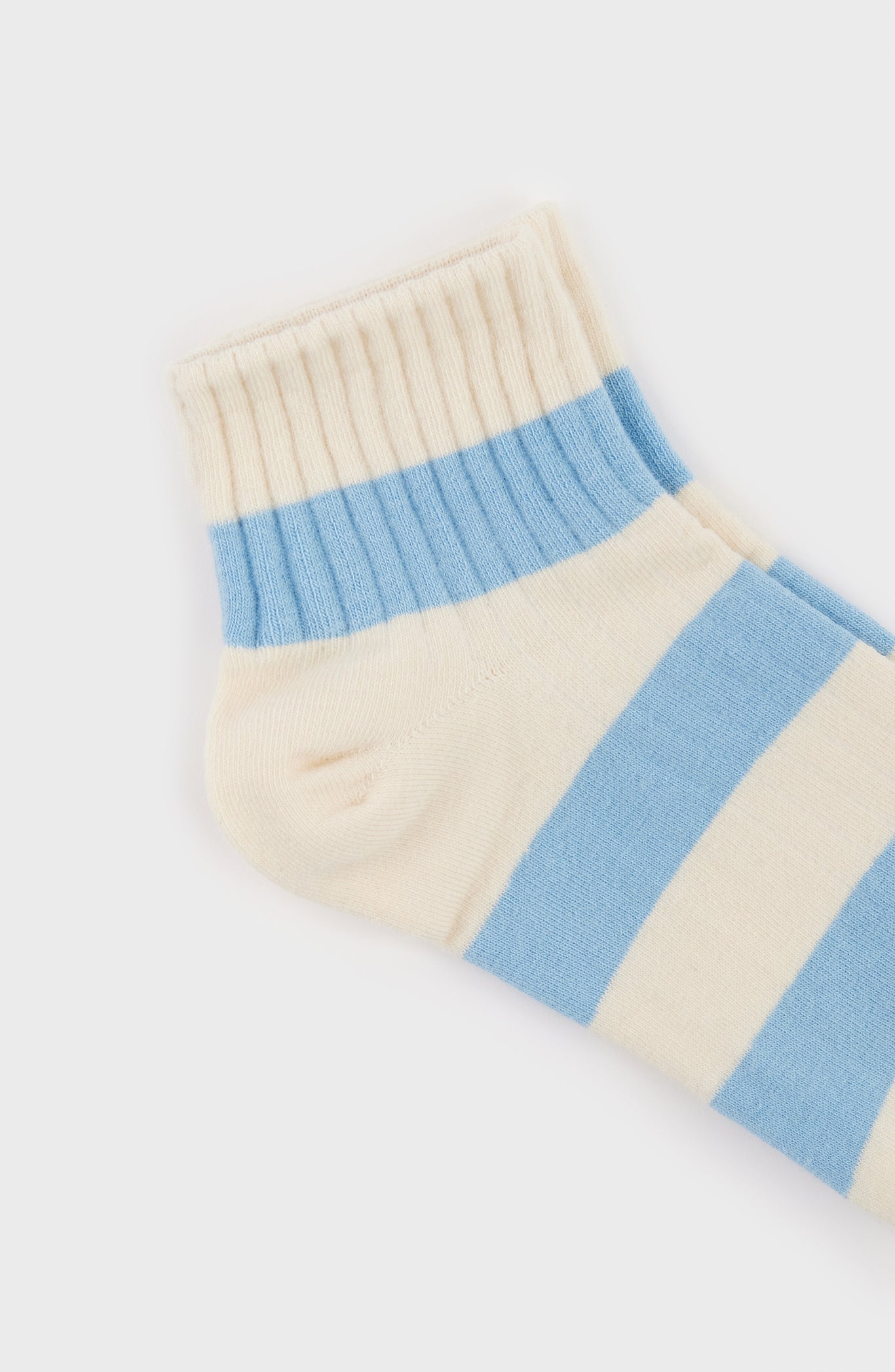 Light blue bright thick stripe socks_4