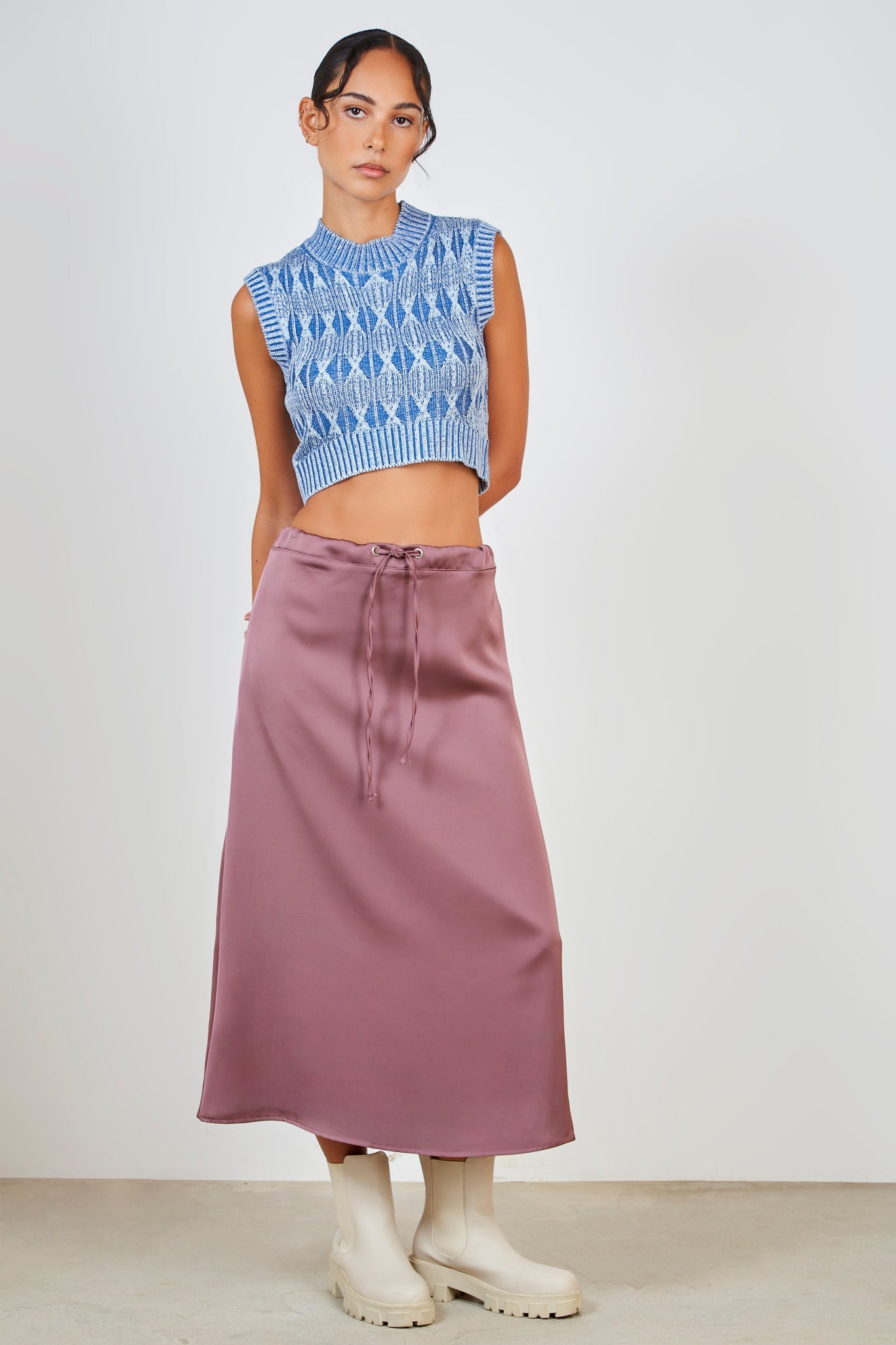 Light blue intarsia diamond weave sweater vest_4