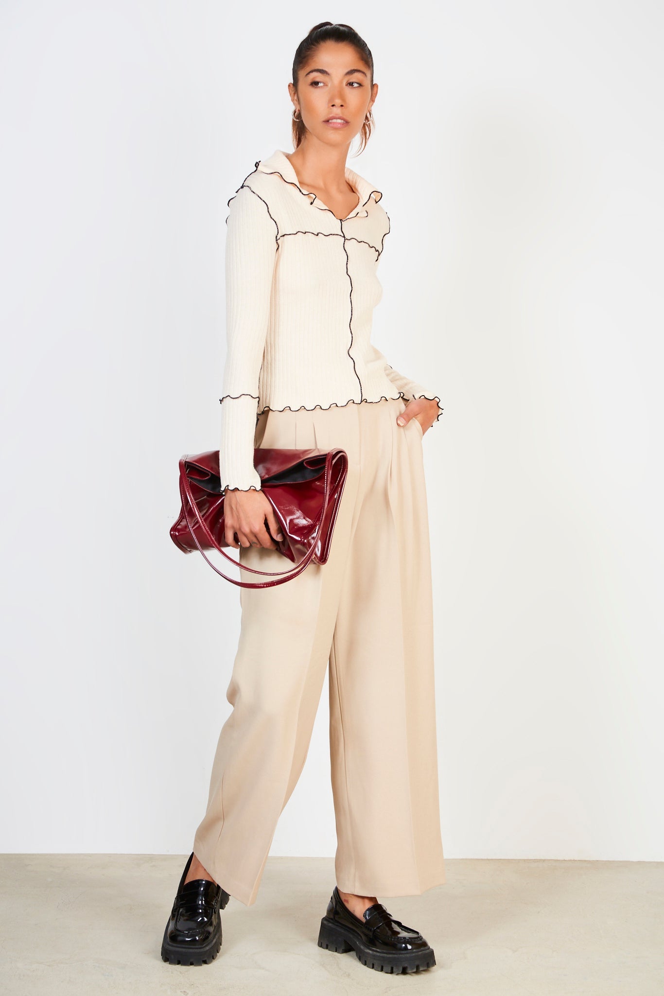 Light pink and black trim collar top_3