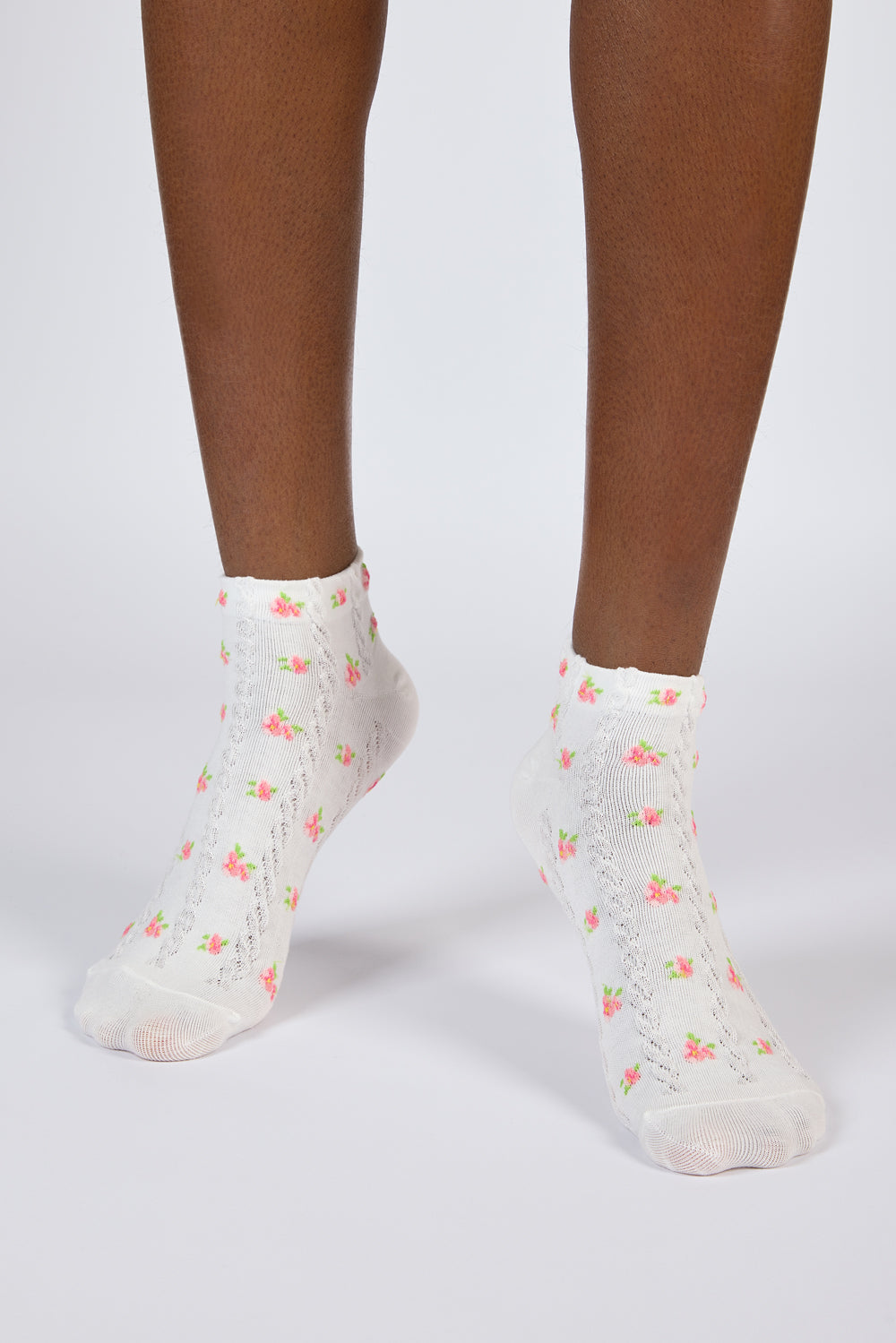 White lattice tiny pink flowers pop socks_2