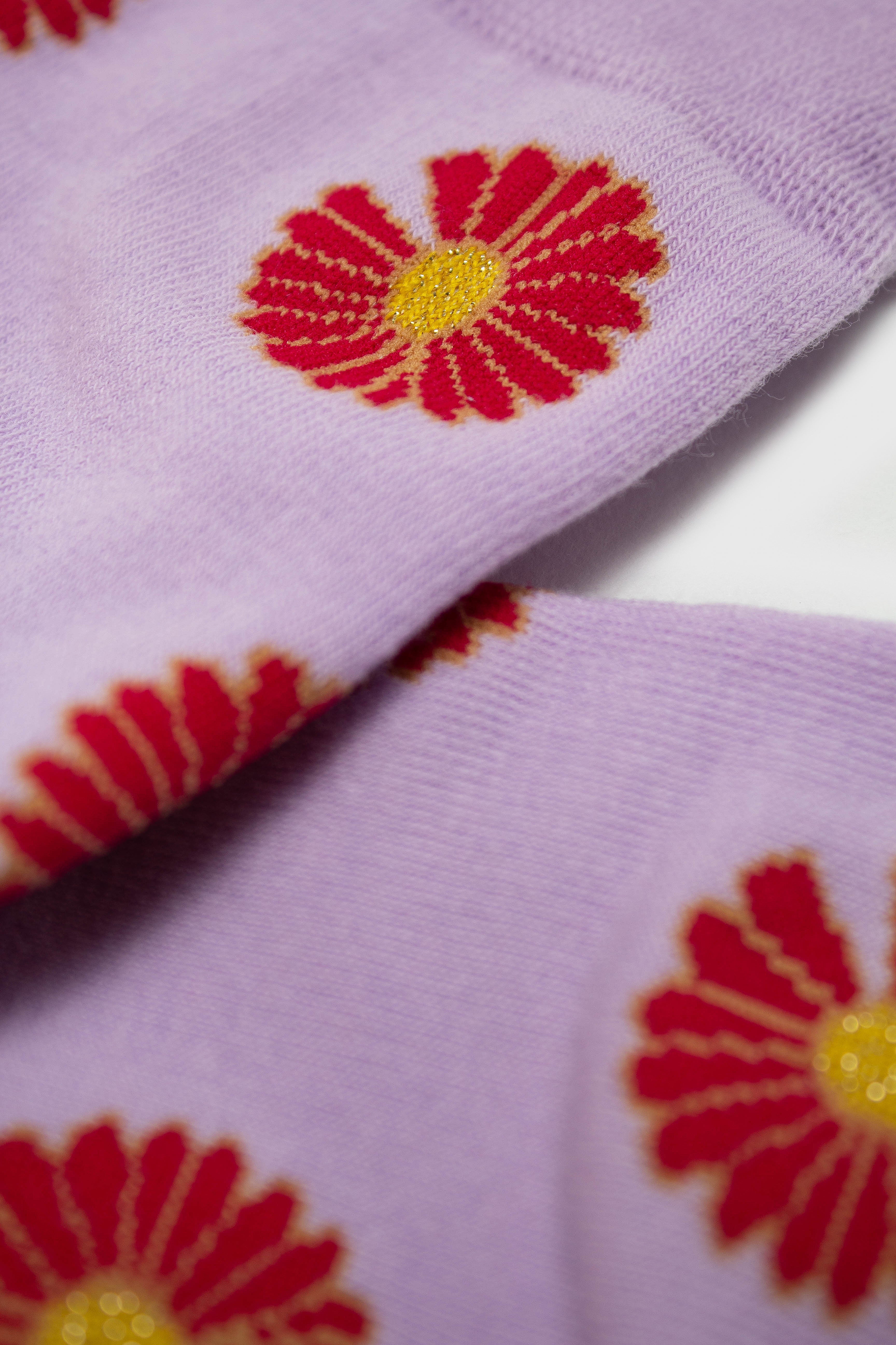 Lilac and red daisy print socks_2