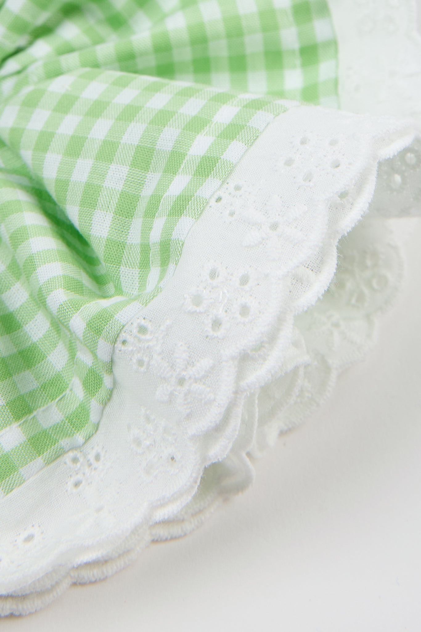 Lime green gingham white eyelet trim scrunchie_2