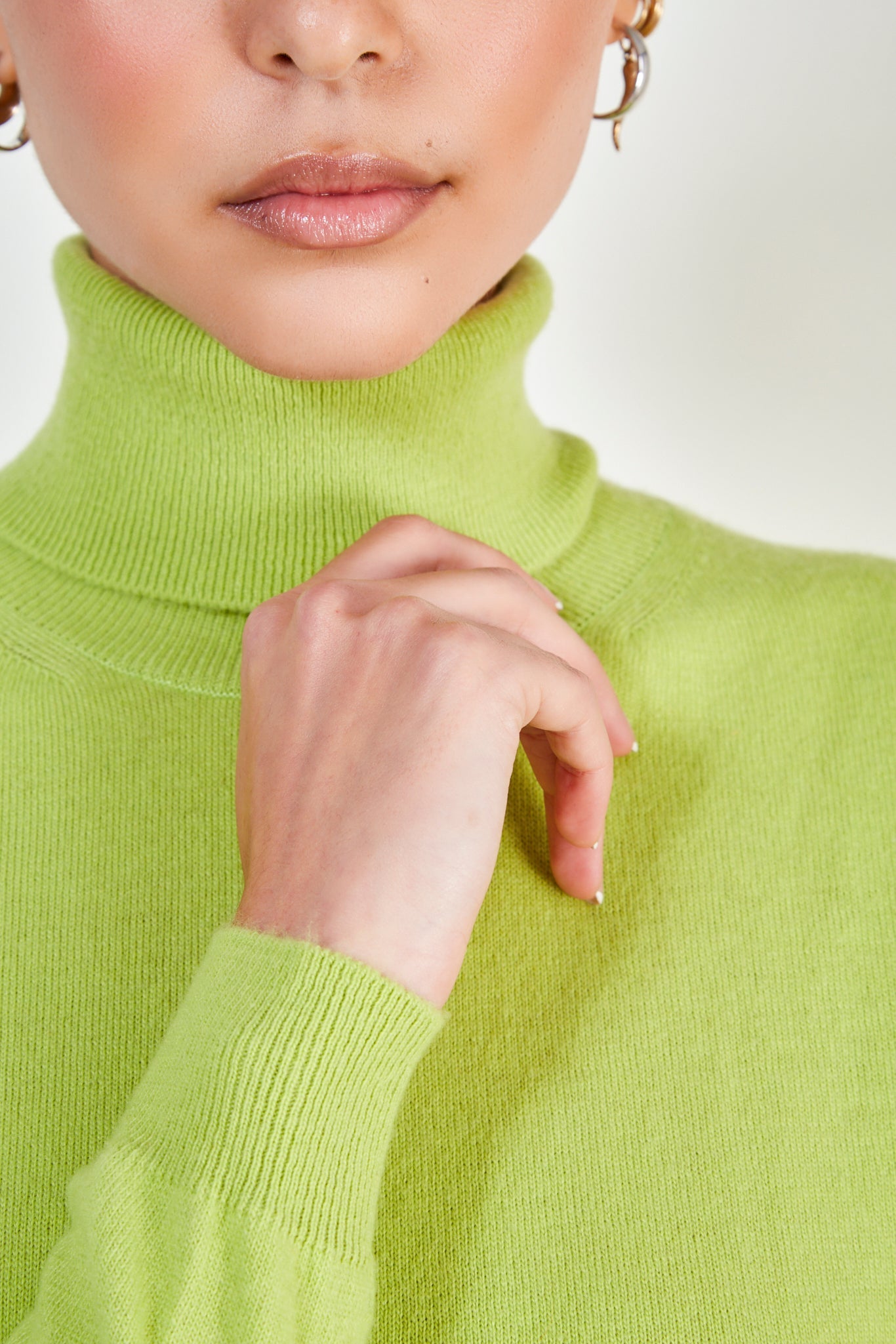 Lime green cashmere blend turtleneck_4