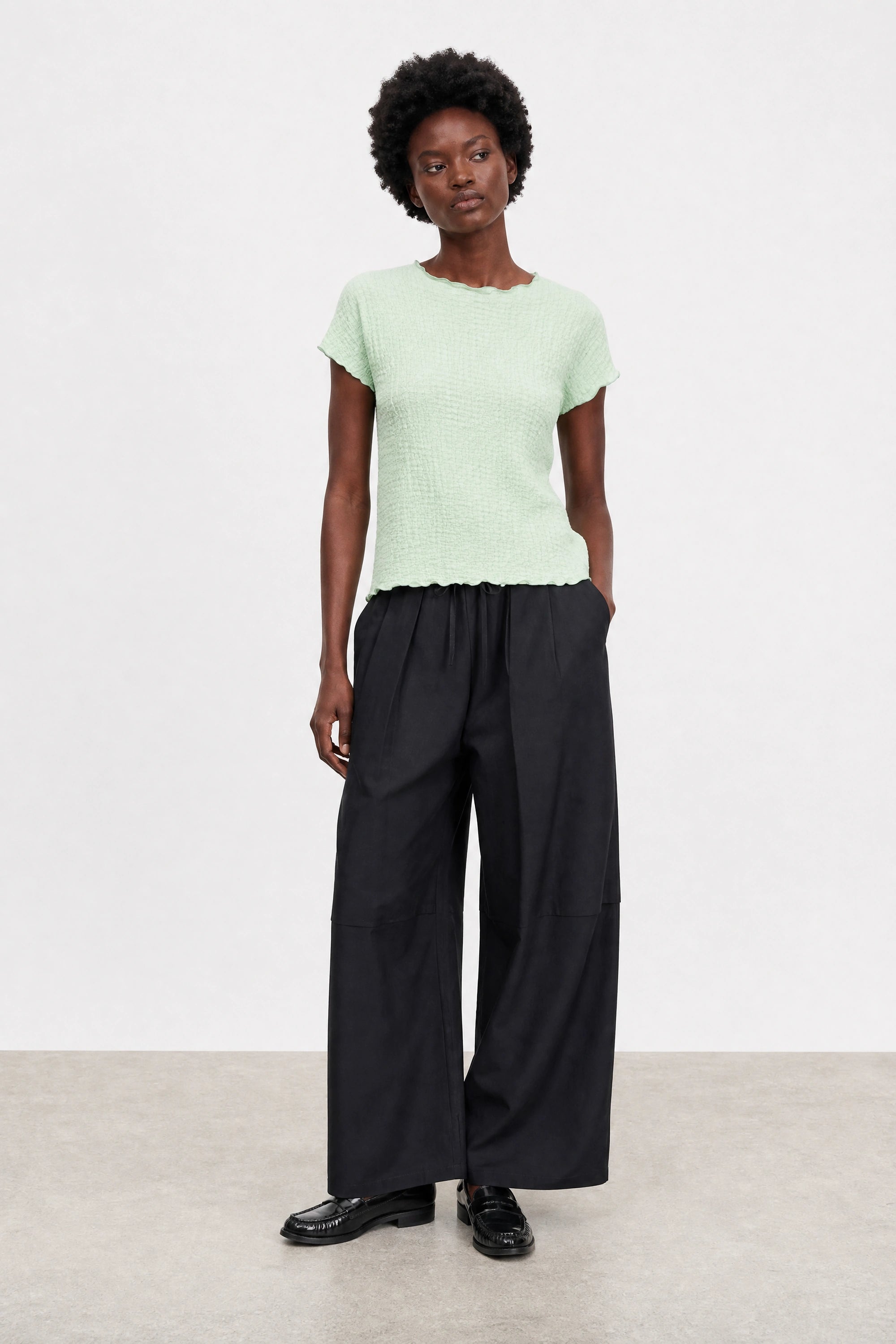 Mint green bubble texture mock neck short sleeve top_4