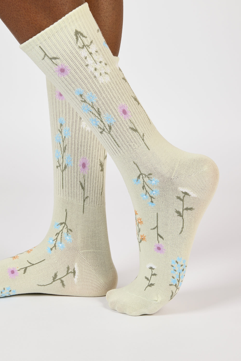 Mint green scattered wild flower socks_2