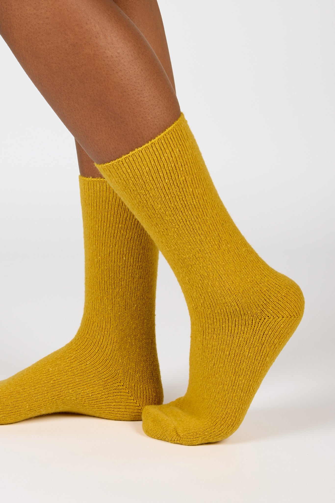 Mustard smooth cashmere wool blend socks_3
