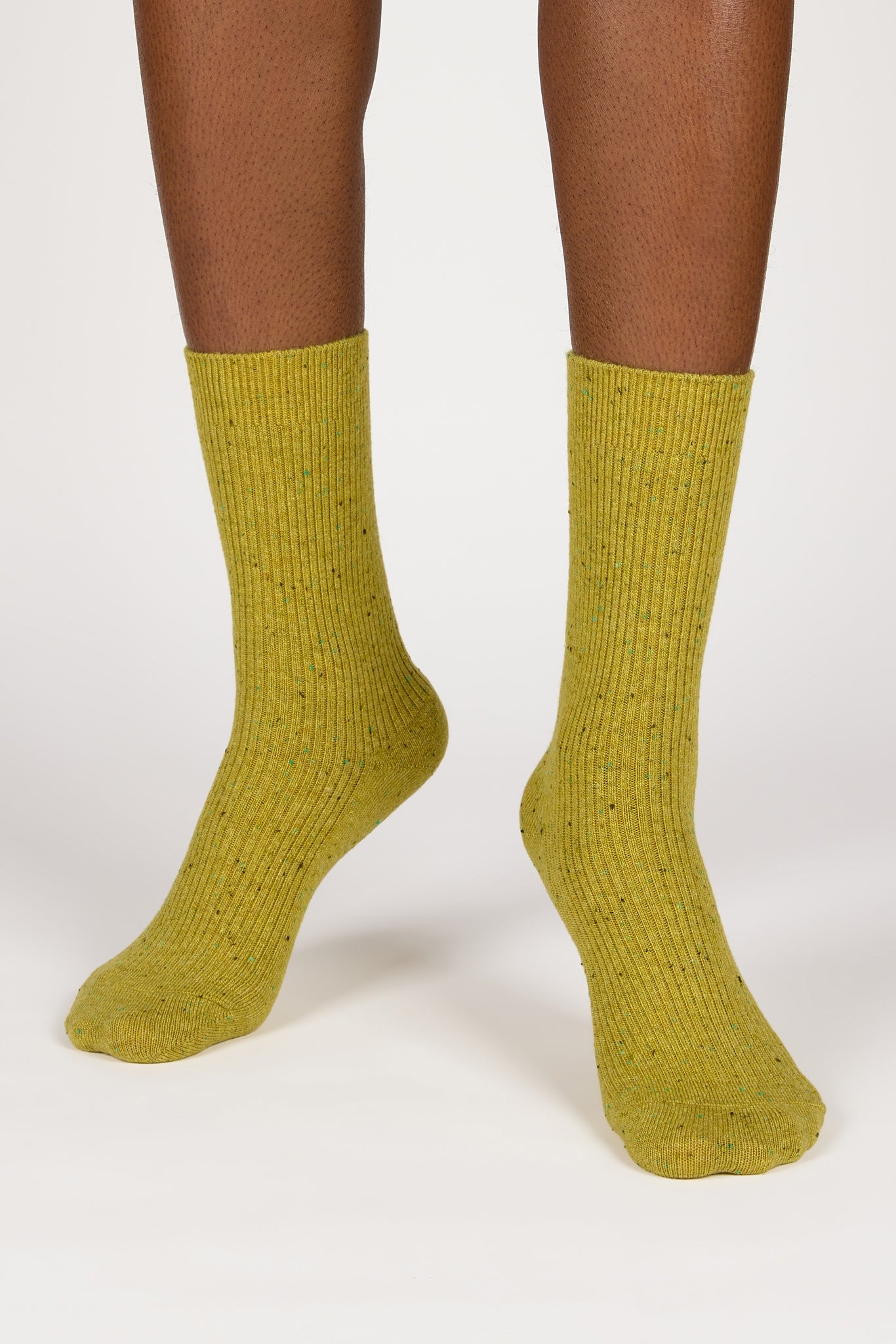 Mustard thin ribbed rainbow fleck socks_4