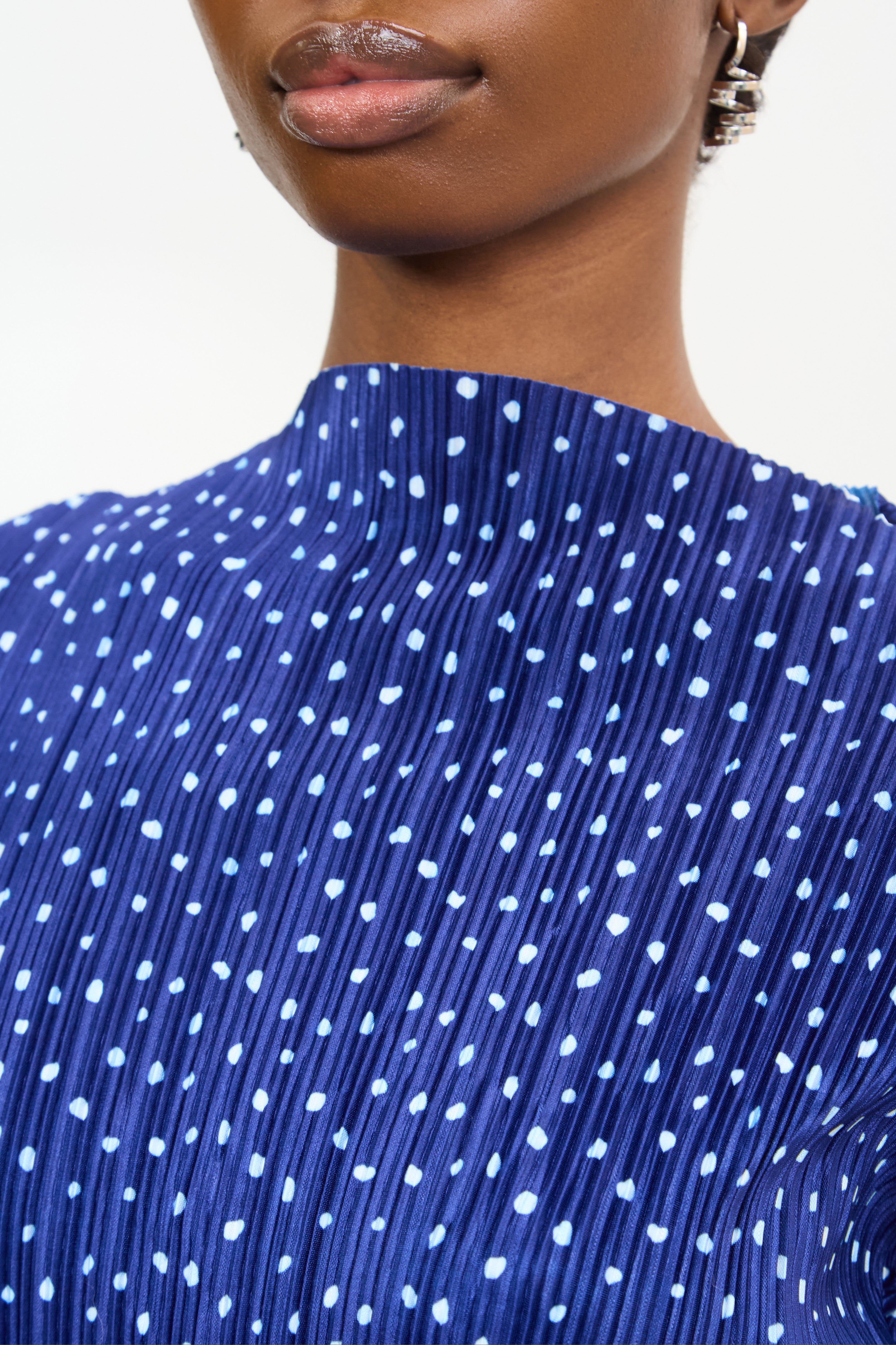 Navy blue and ivory polka dot ribbed short sleeved top_3