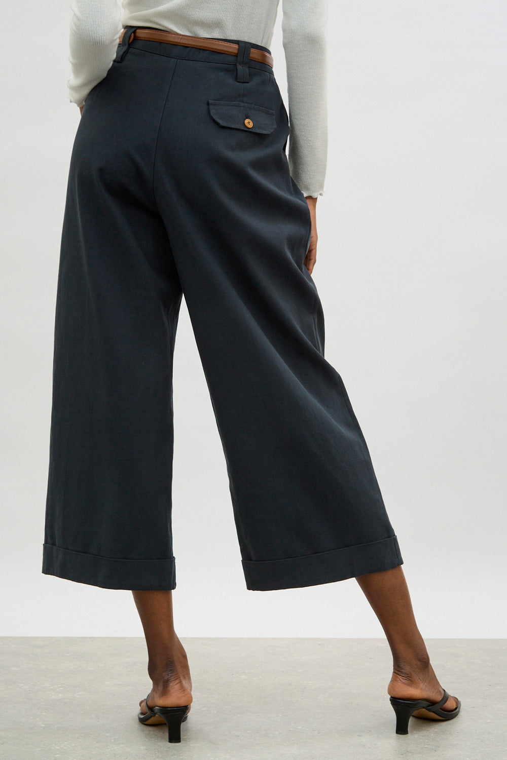 Navy blue pleated brown belted trousers_2