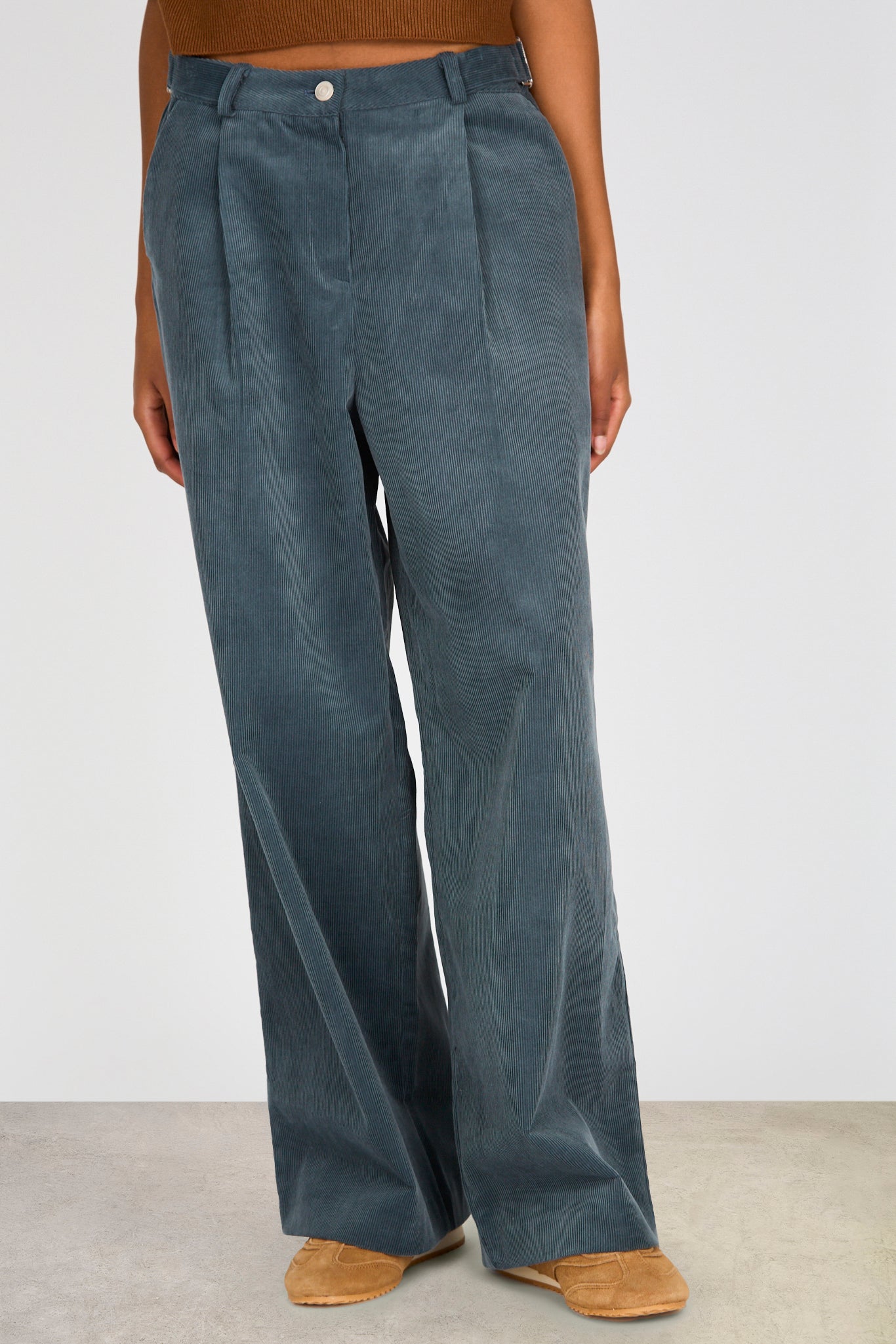 Navy cinch waist corduroy trousers_1