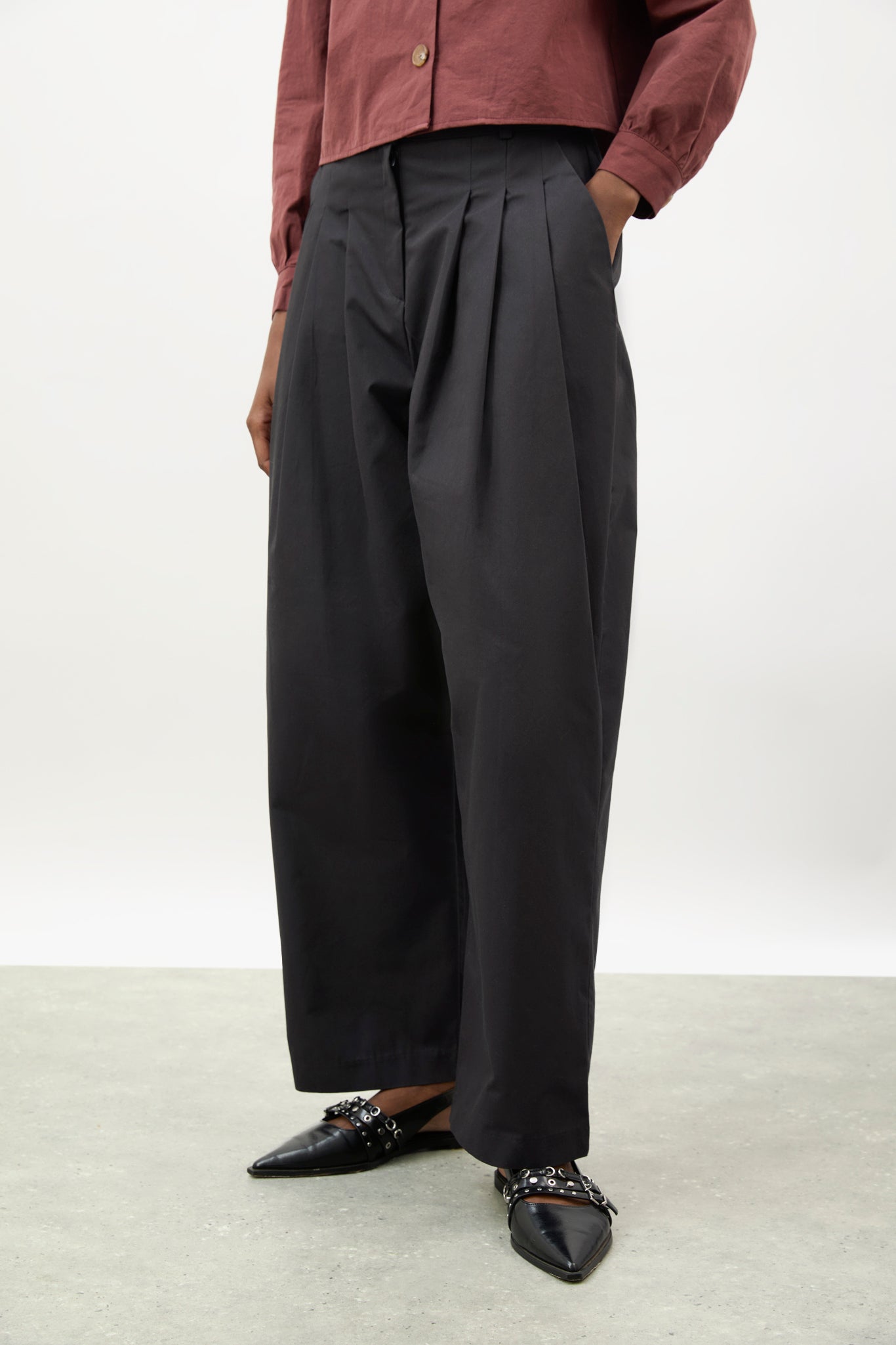 Navy multipleat trousers_1