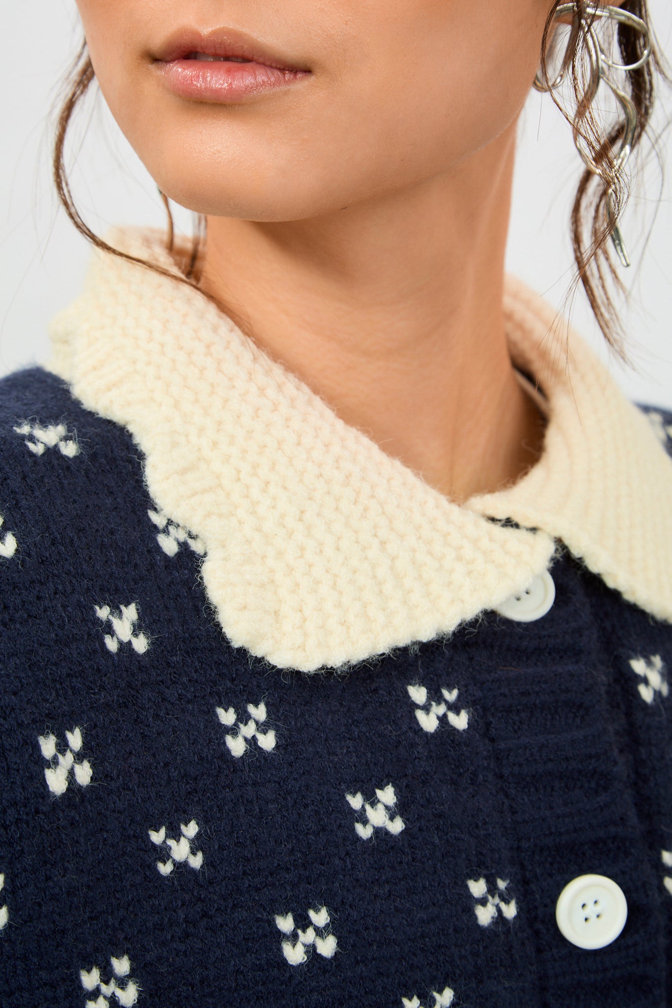 Navy scalloped collar intarsia cross cardigan_3