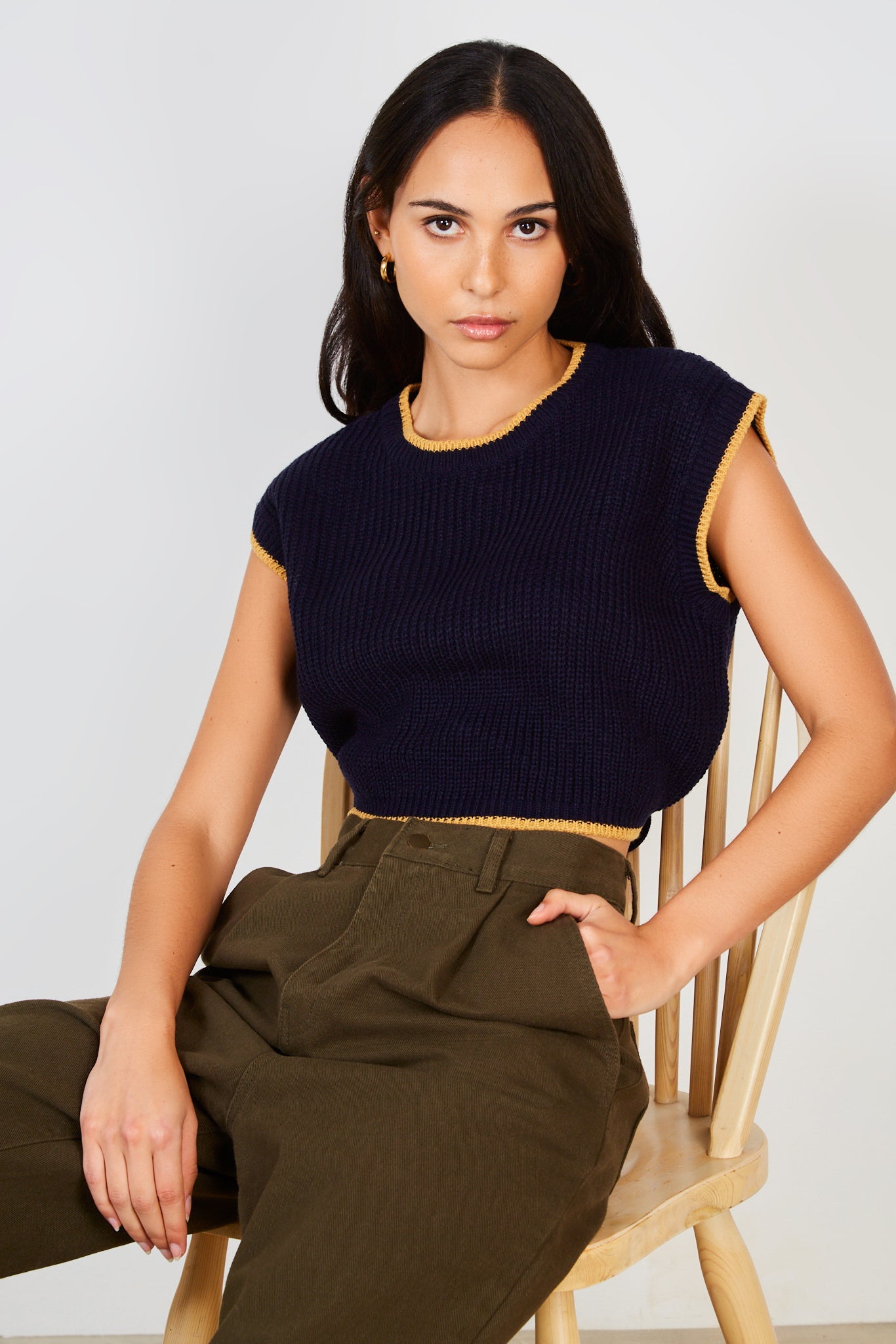 Navy and beige trim open tie back sweater vest_5