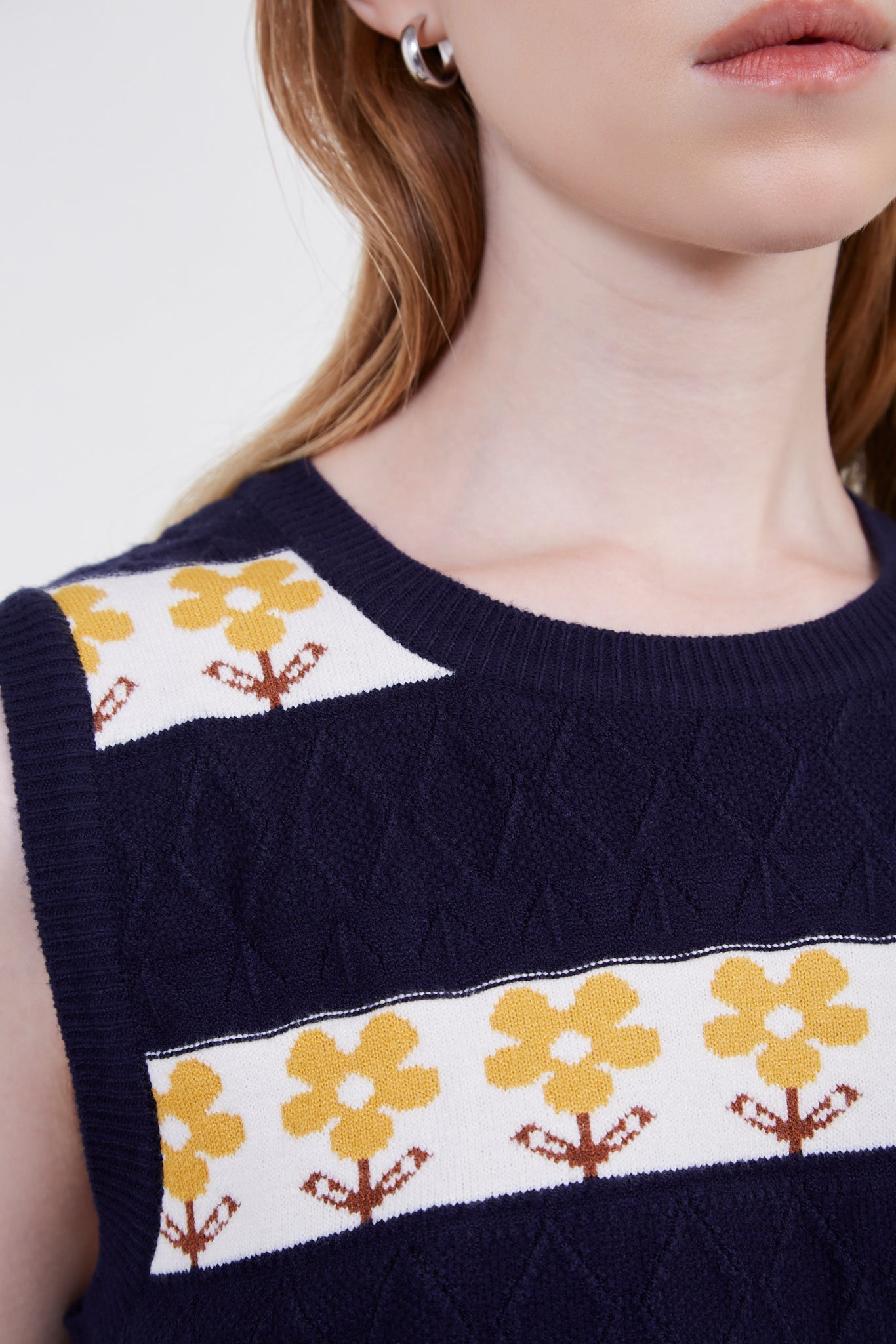 Navy and yellow bold floral sweater vest_5