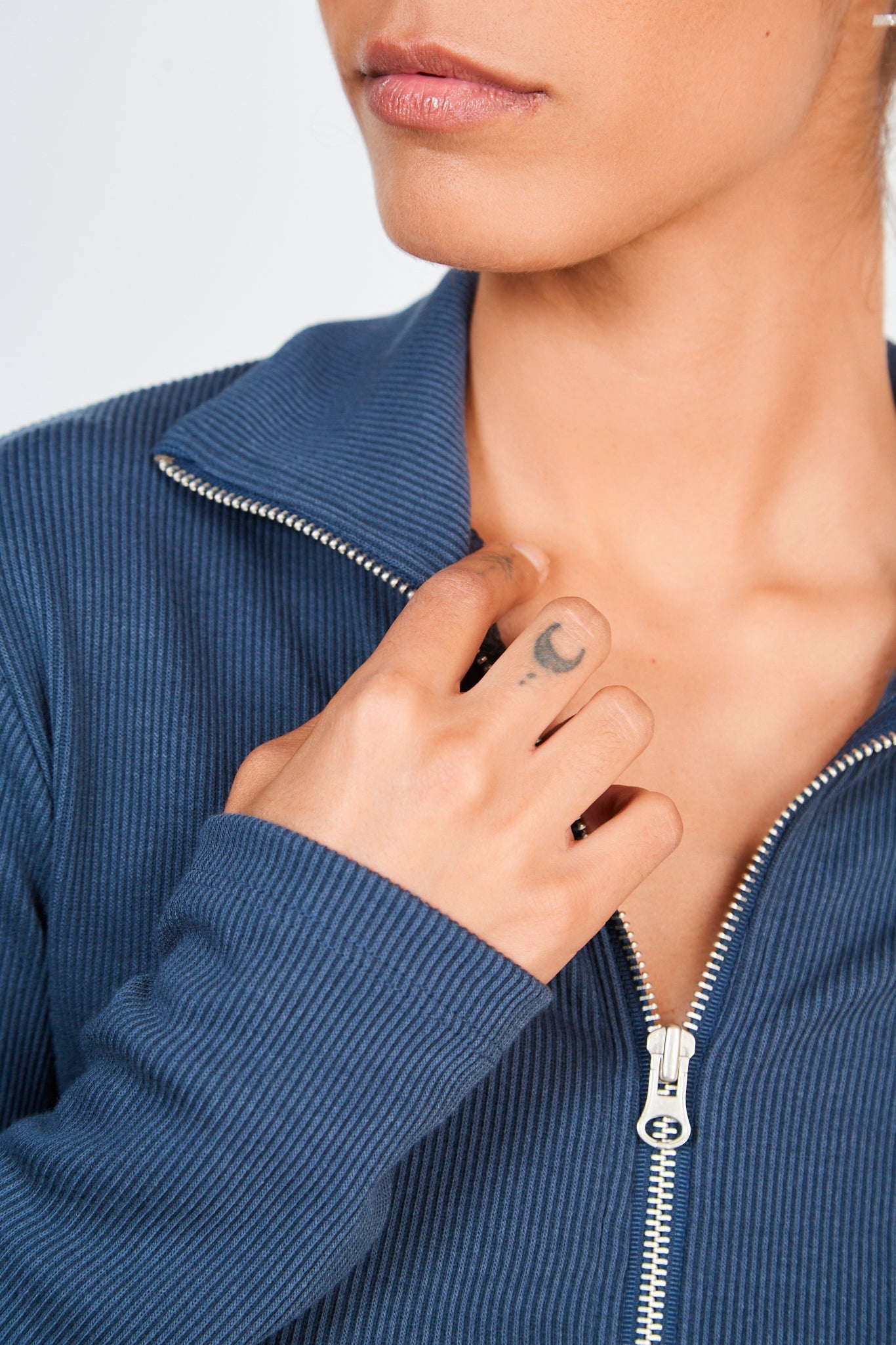 Navy blue ribbed zip top_5