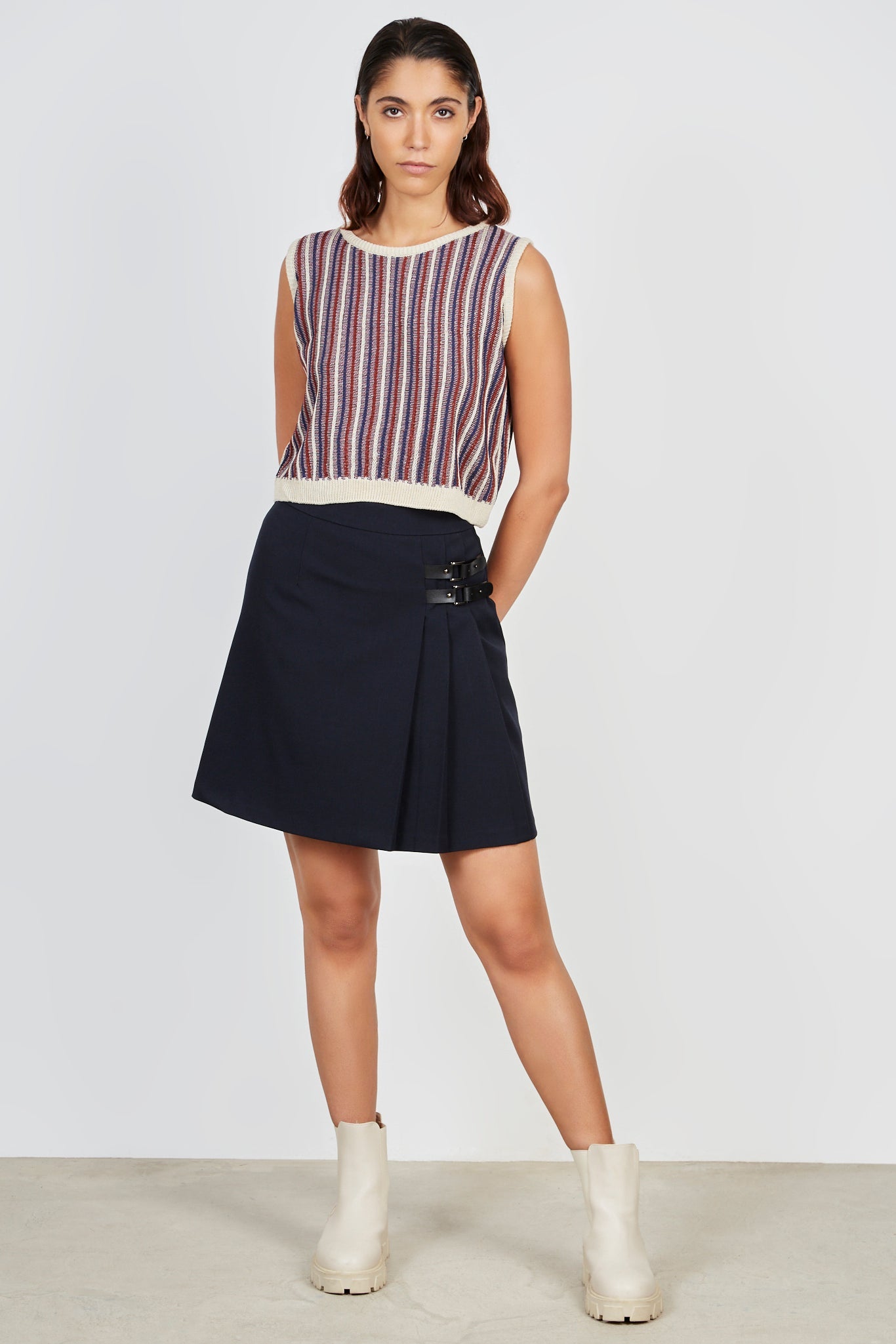 Navy double buckle pleated mini skirt_5