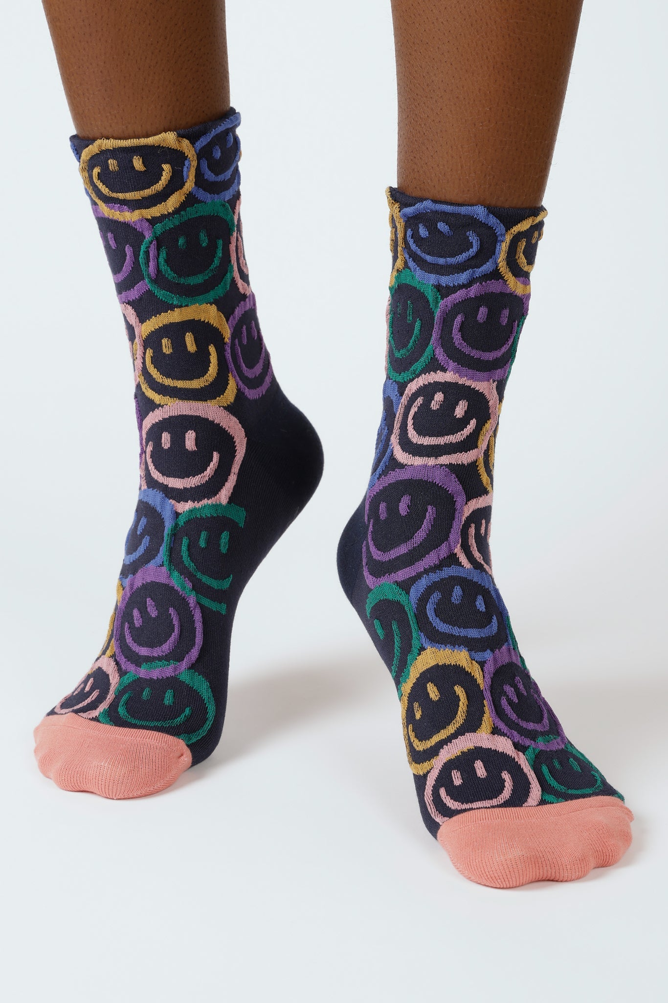 Navy graphic smiley face socks_4