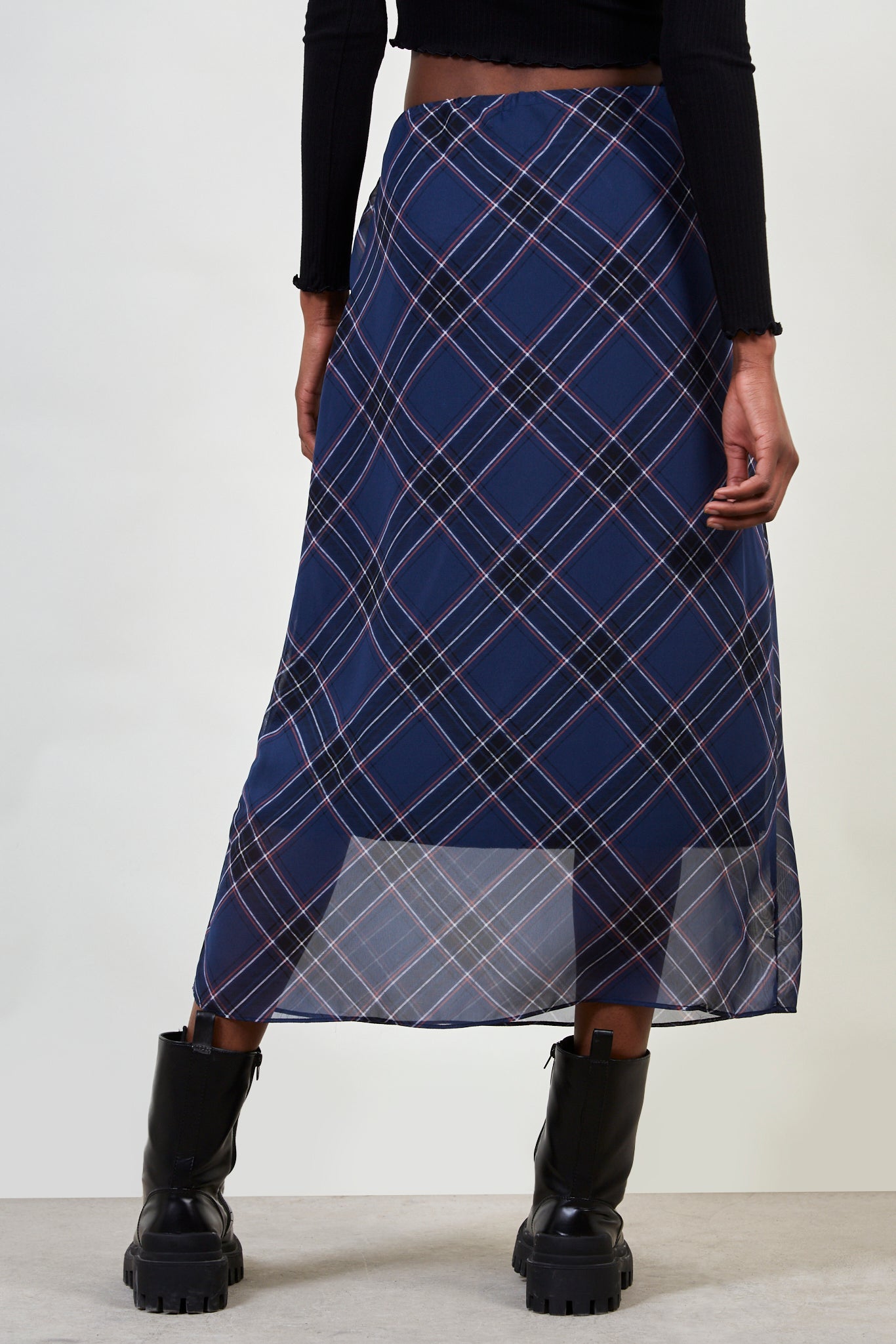 Navy plaid skirt_3