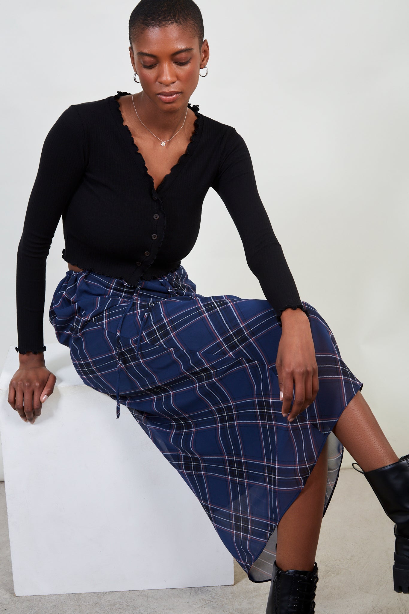 Navy plaid skirt_5