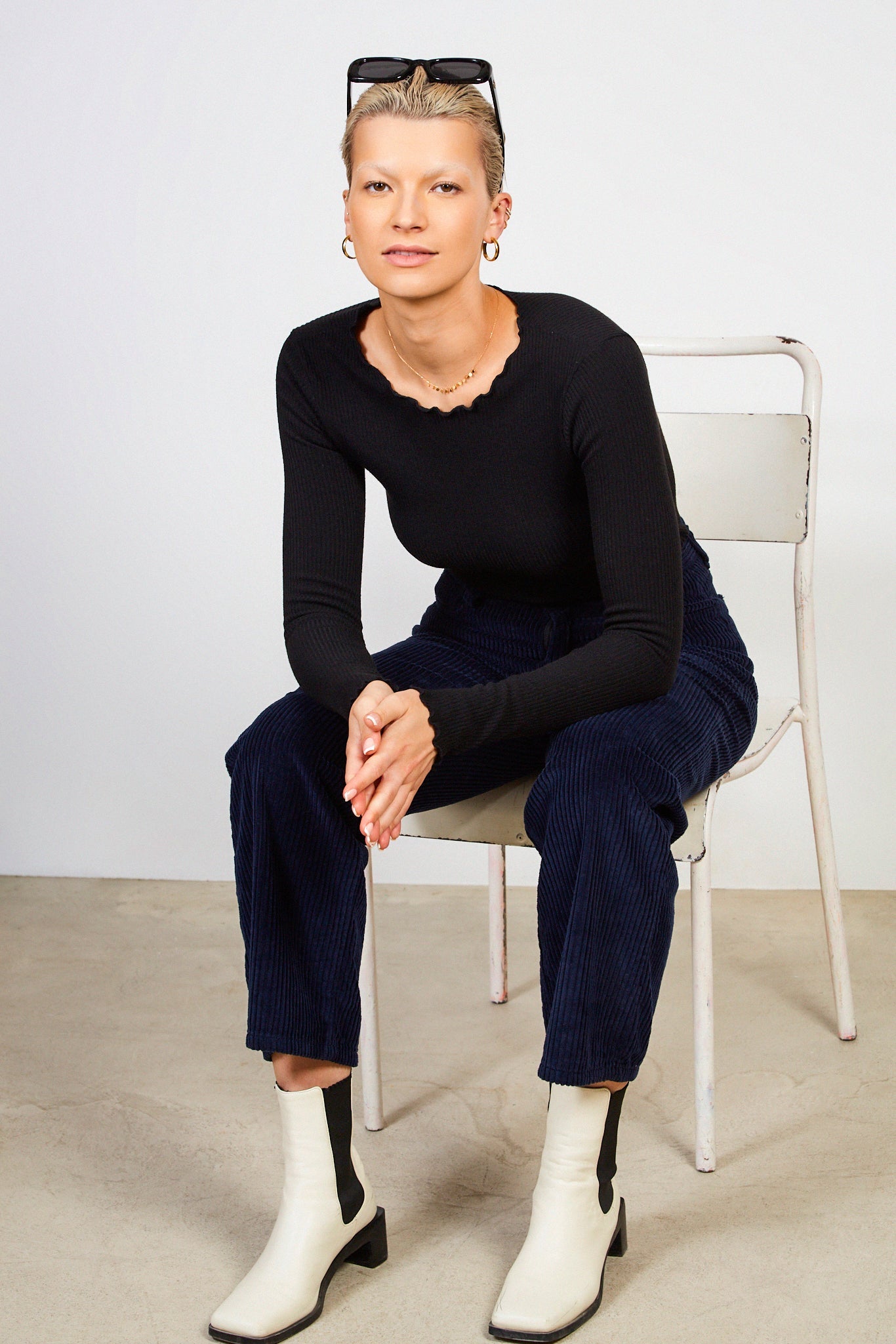 Navy large wale corduroy trousers_5