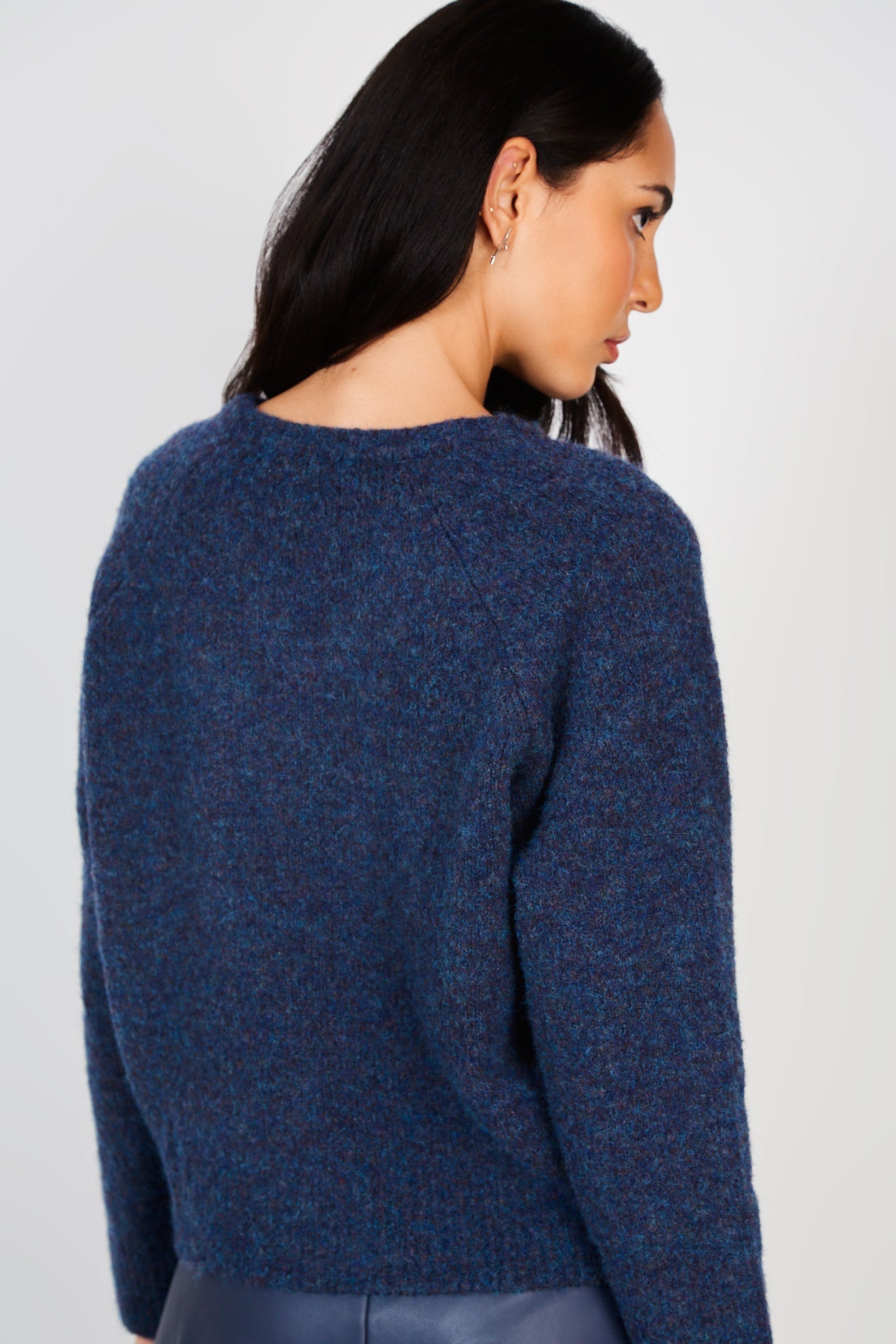 Navy wool blend v neck jumper_2