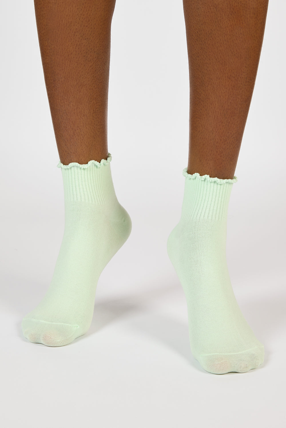 Pale green lettuce trim ankle socks_2