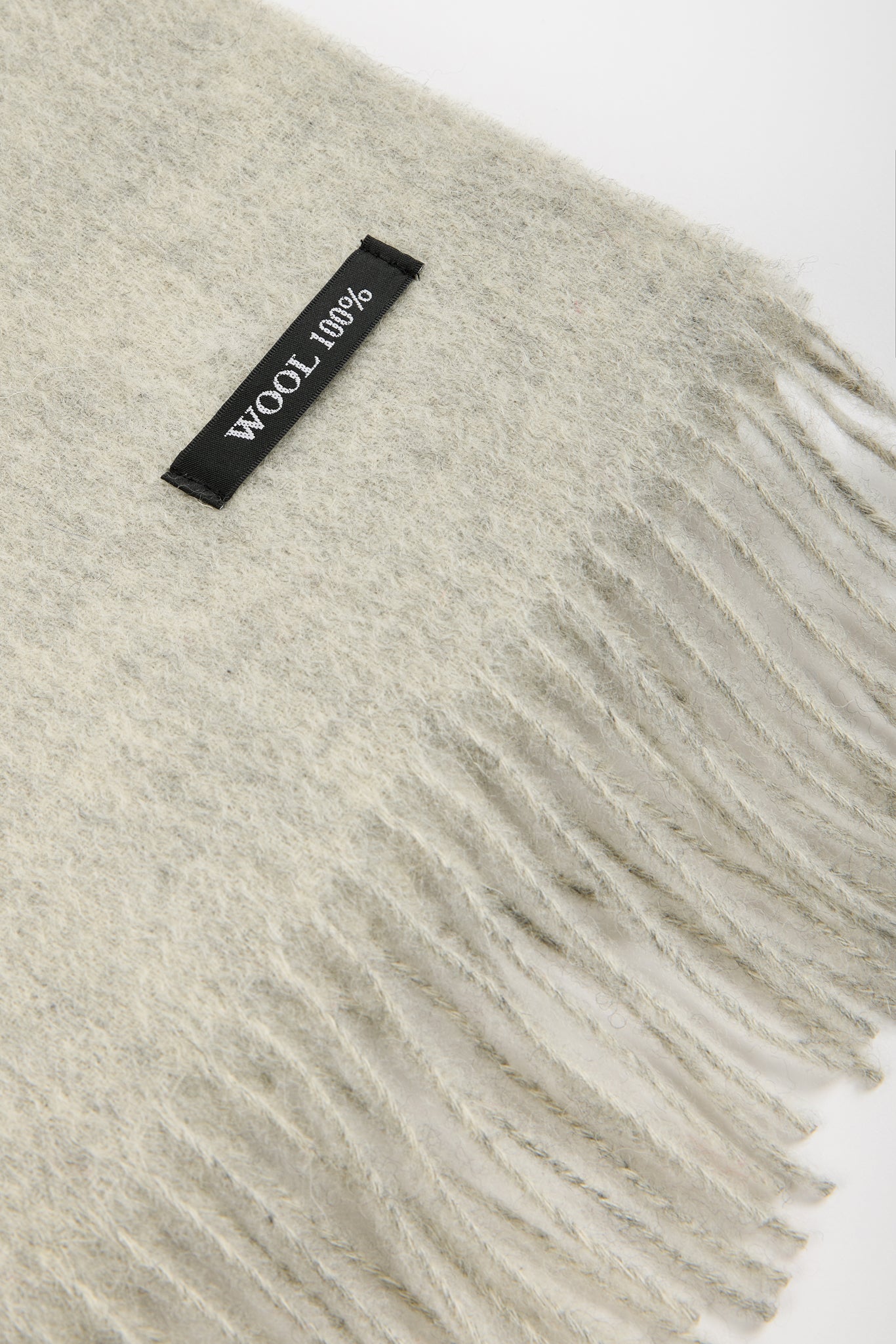 Pale grey pure wool classic scarf_2