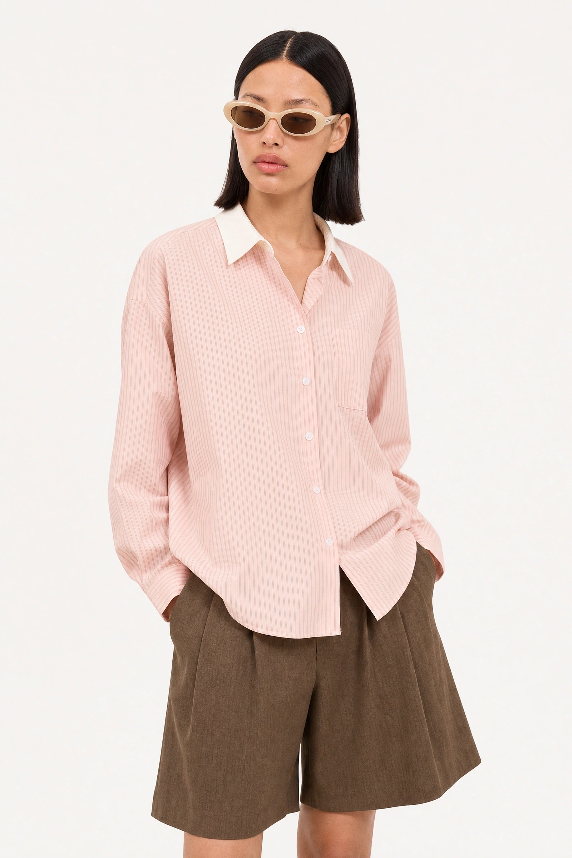 Pale pink vertical striped contrast collar shirt_3