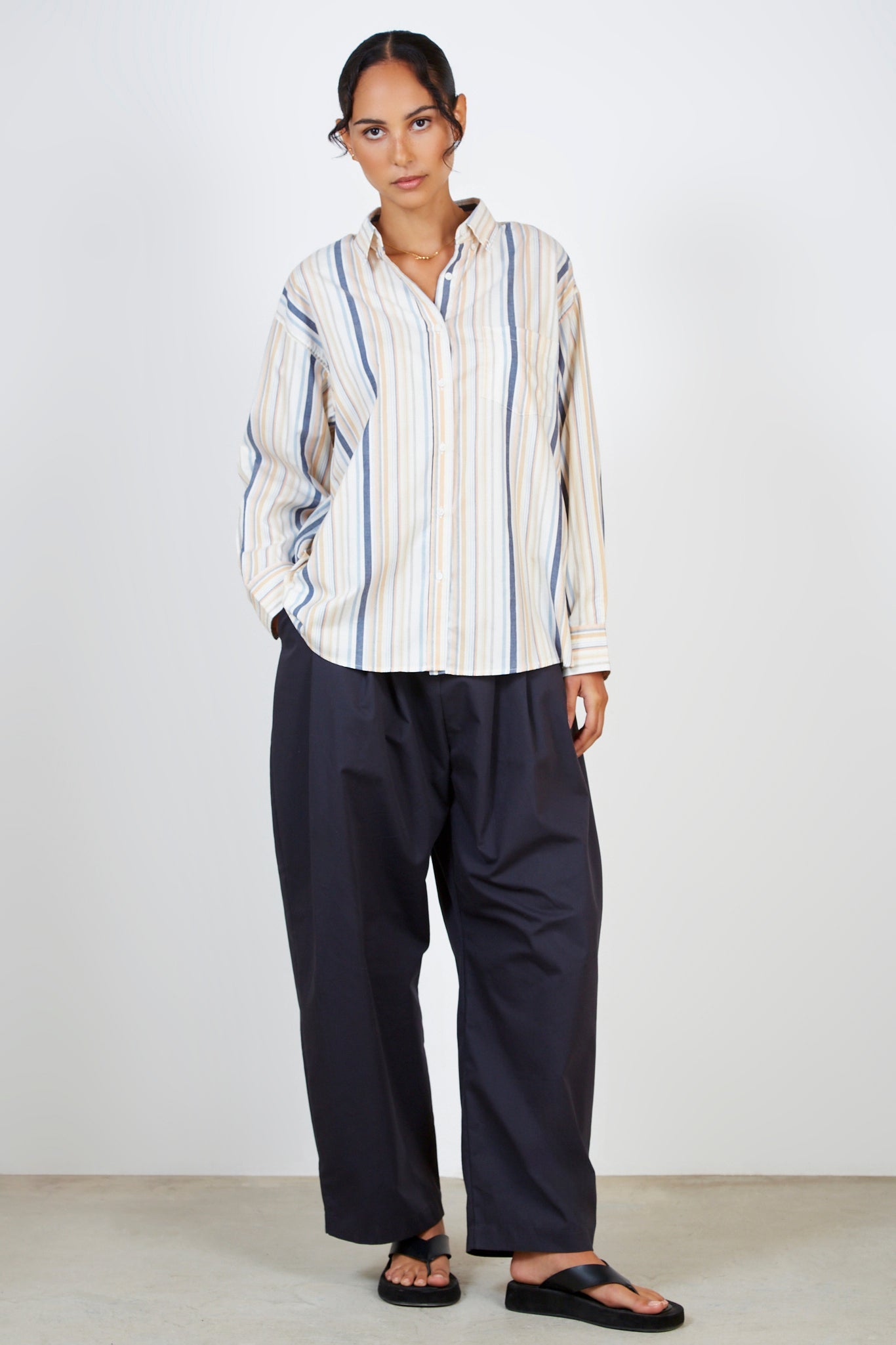 Pastel vertical striped oversized shirt_3