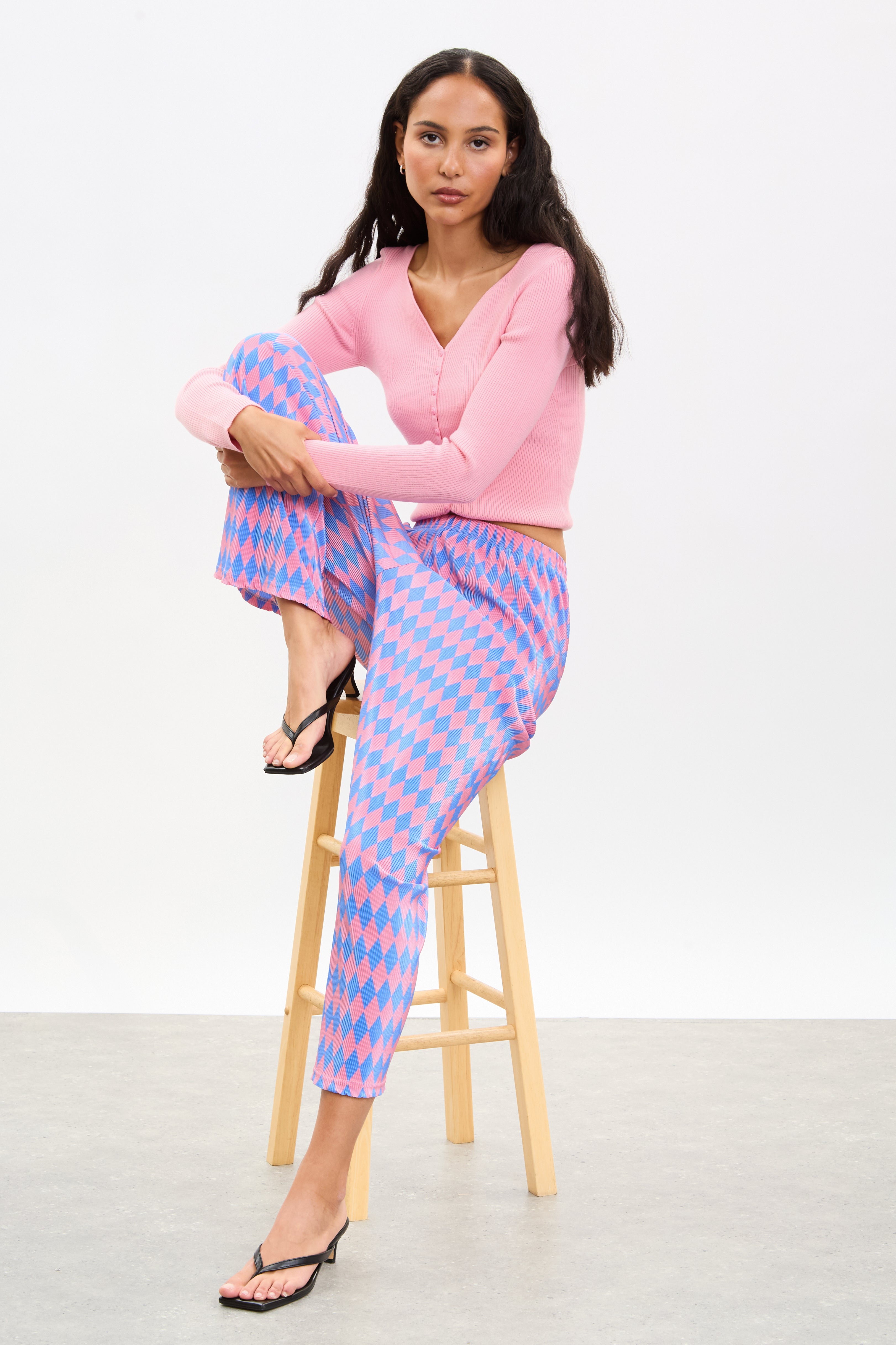 Pink and blue diamond micro pleated trousers_5