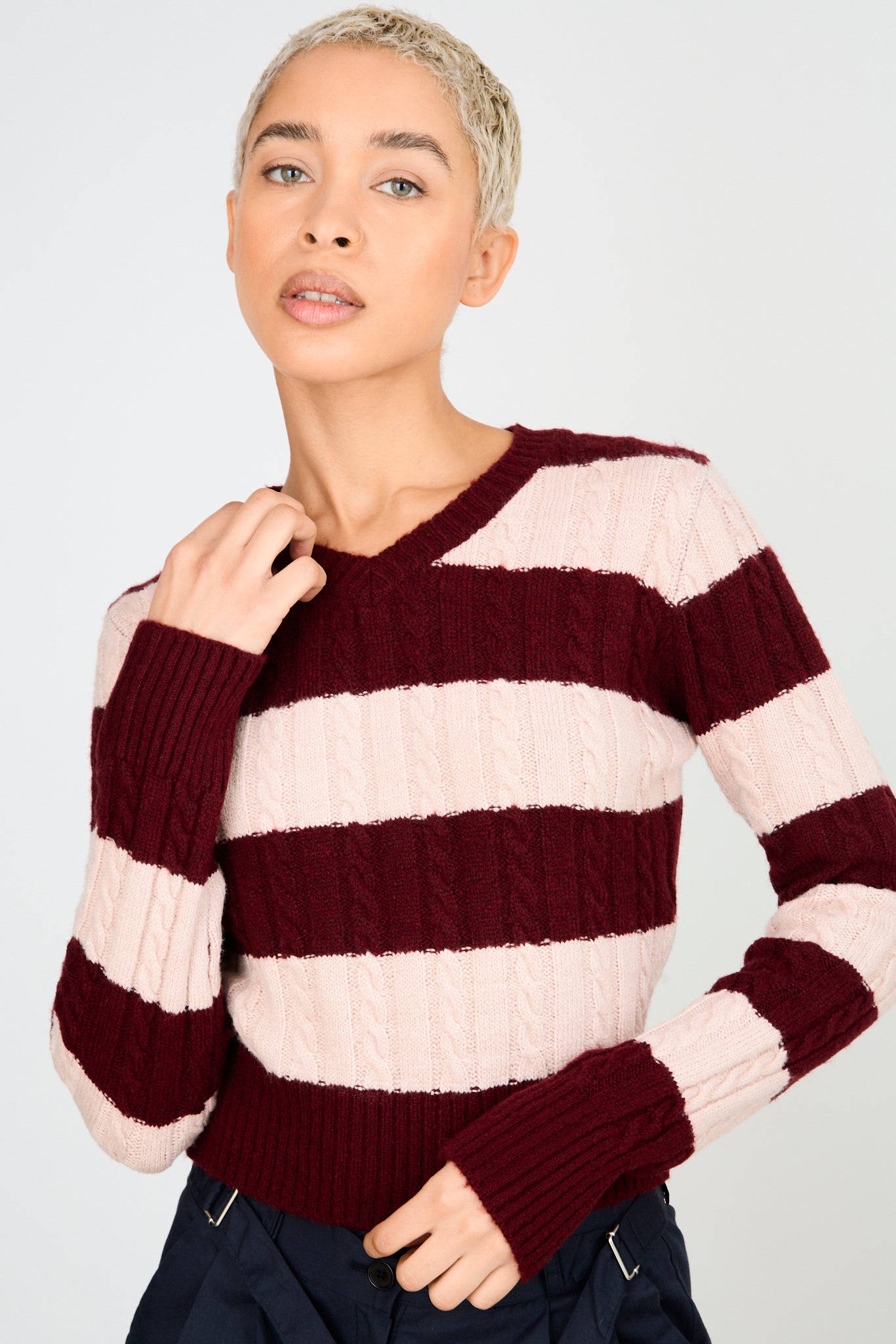 Pink and burgundy cable knit V neck jumper_2